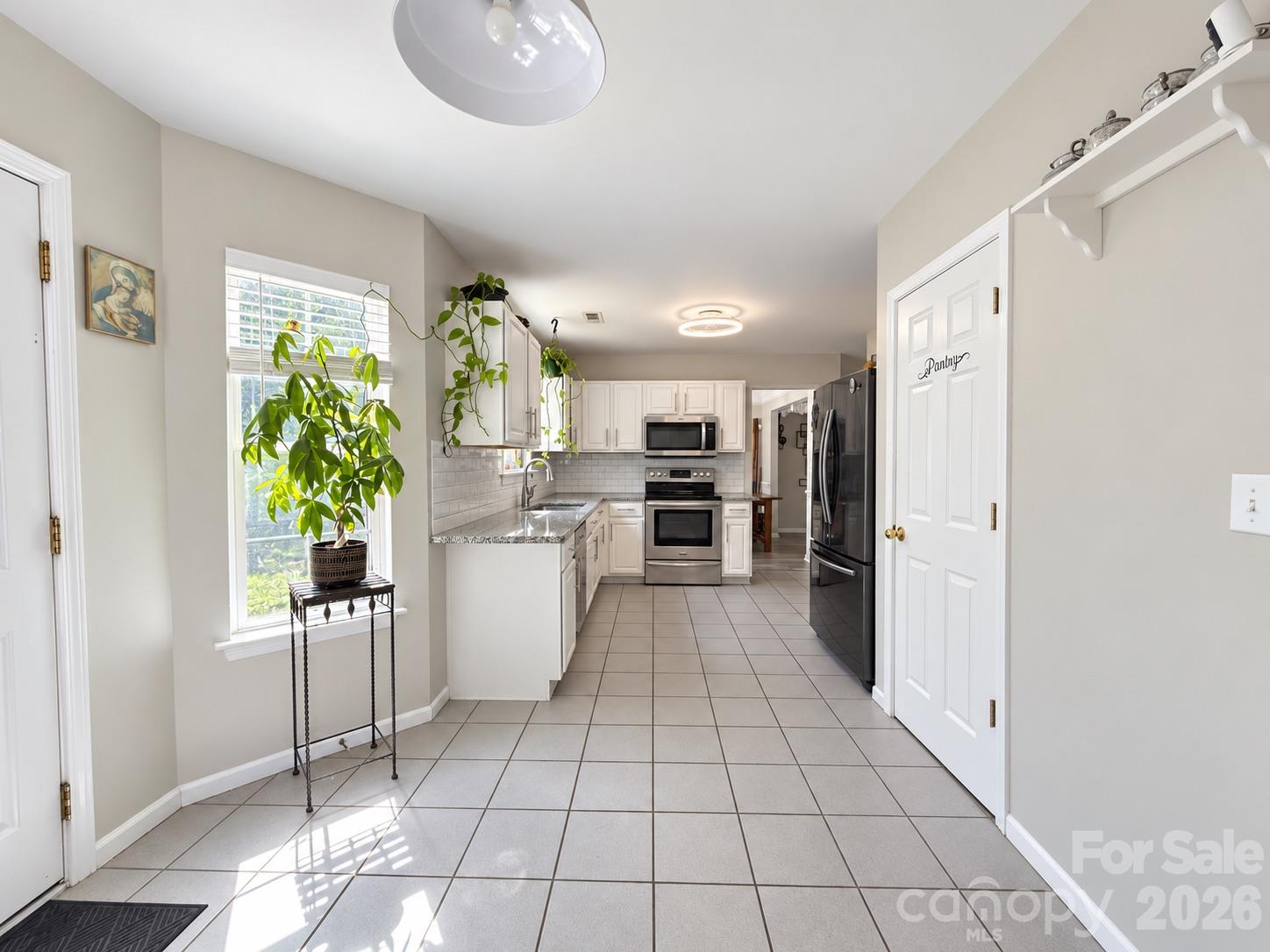 120 Copes Court Property Photo 6