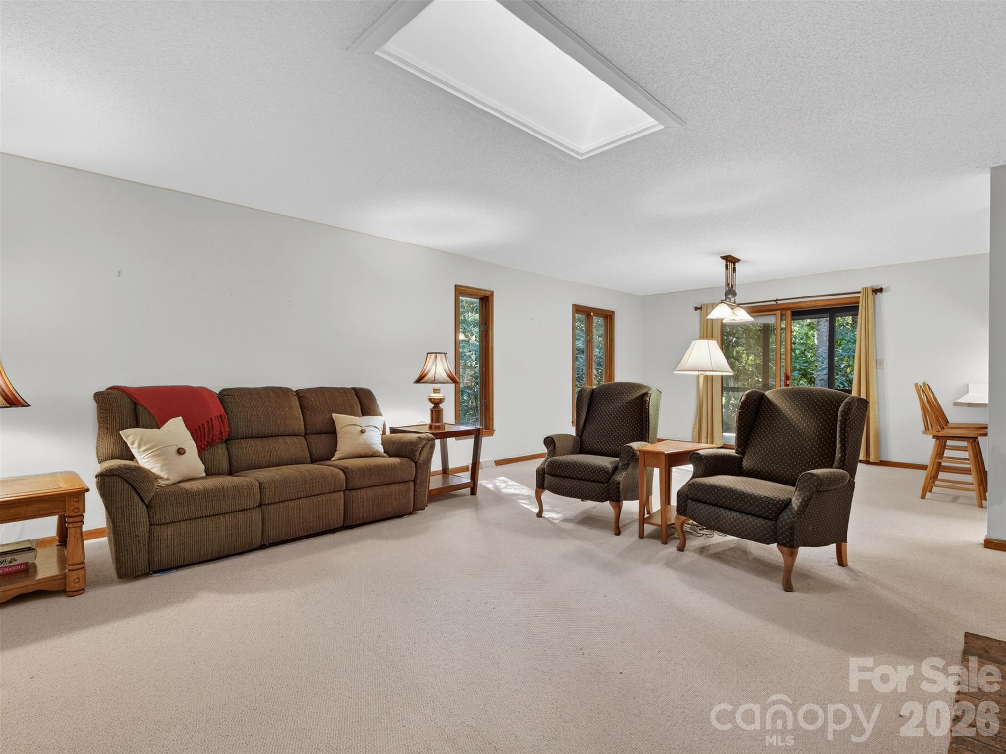 64 Surrey Lane Property Photo 2