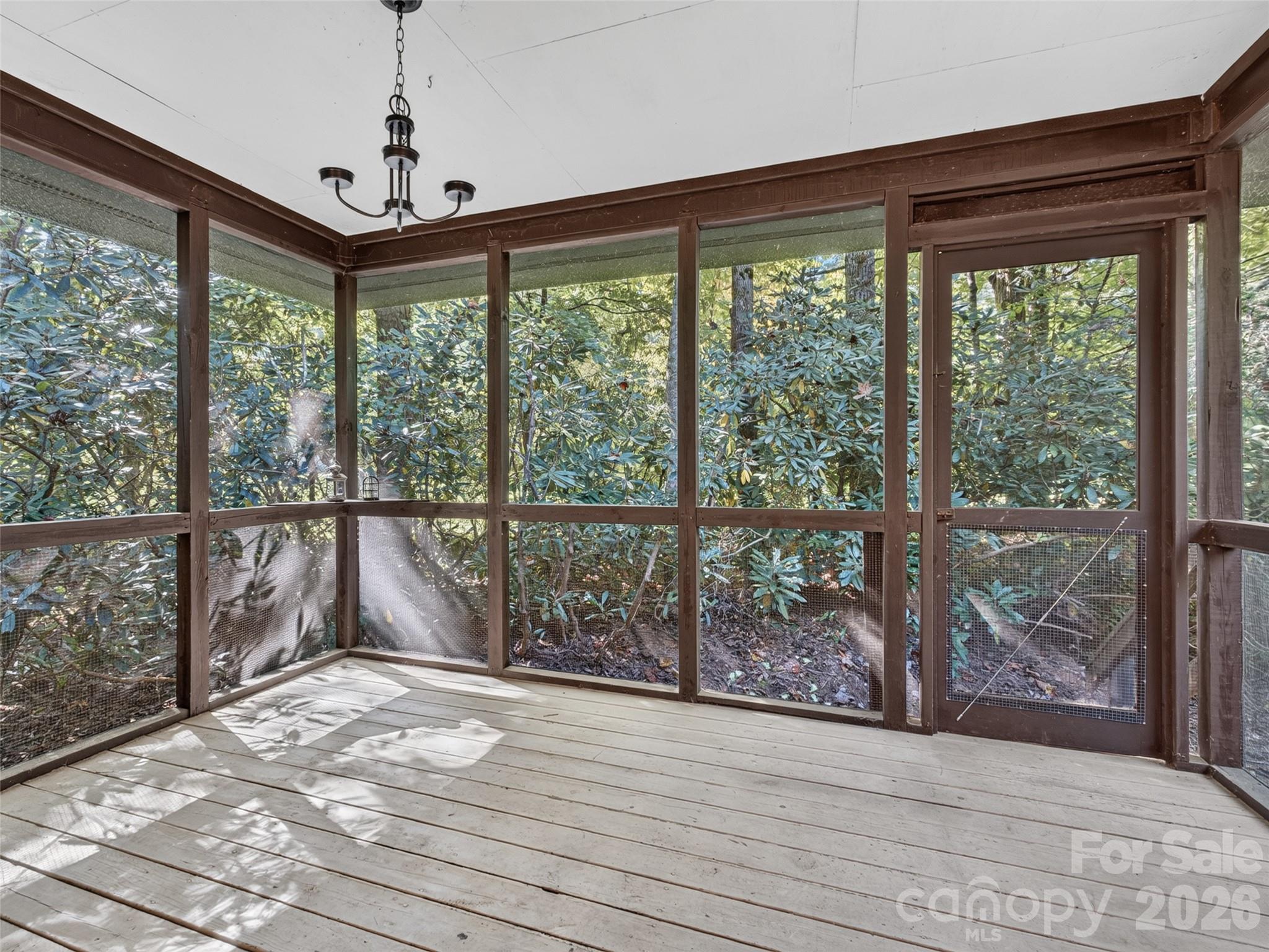 64 Surrey Lane Property Photo 8