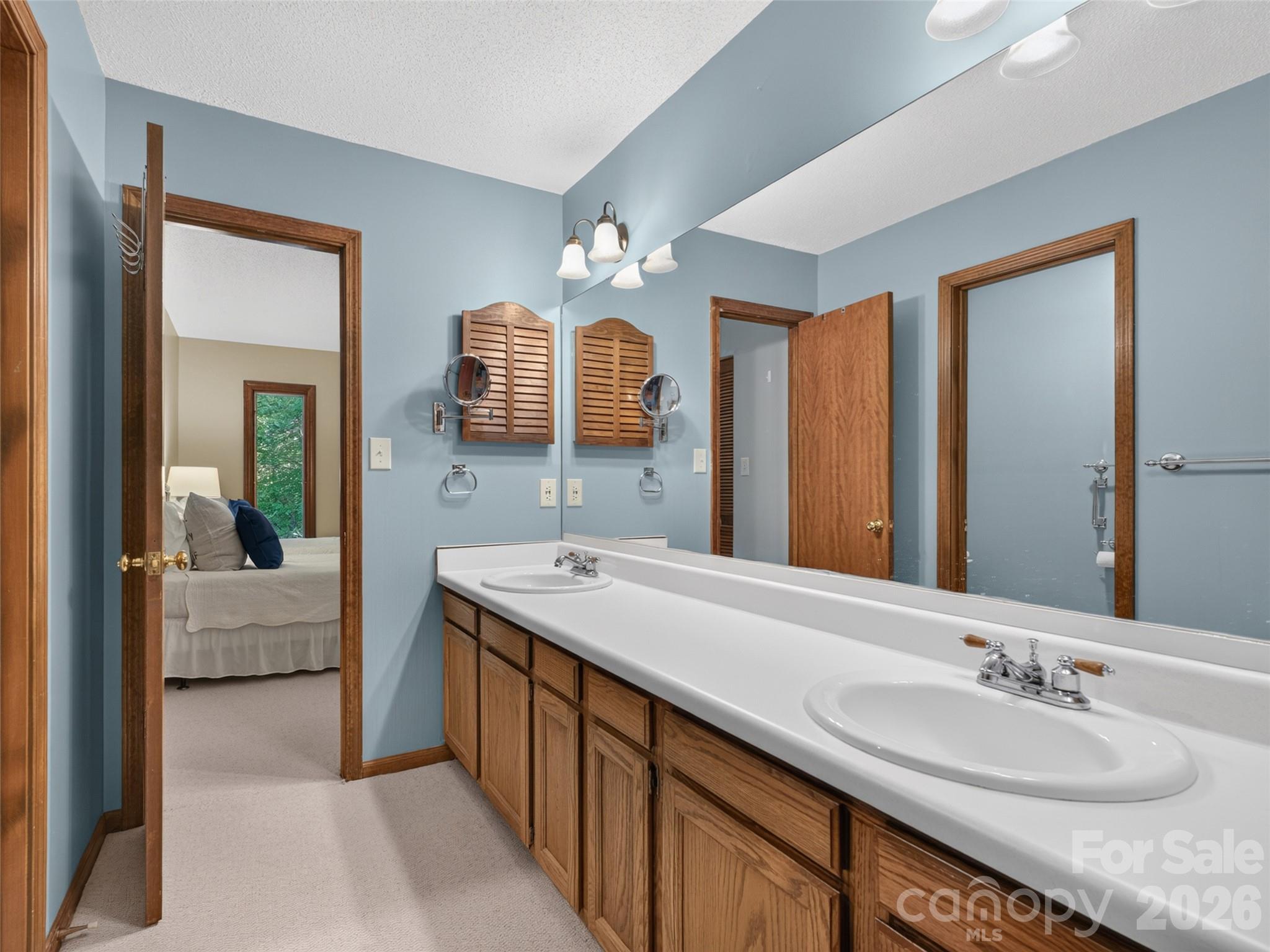 64 Surrey Lane Property Photo 26