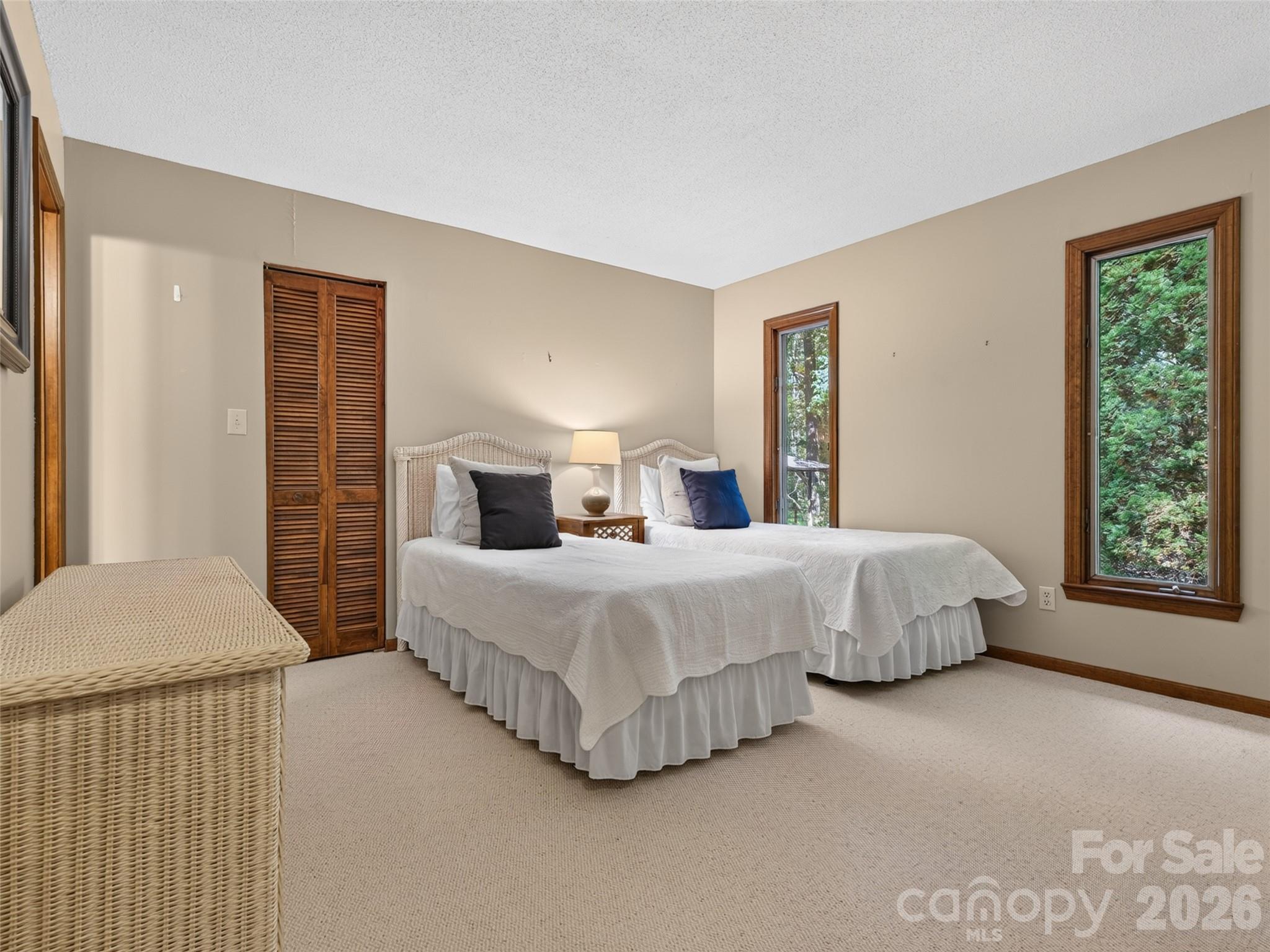 64 Surrey Lane Property Photo 29