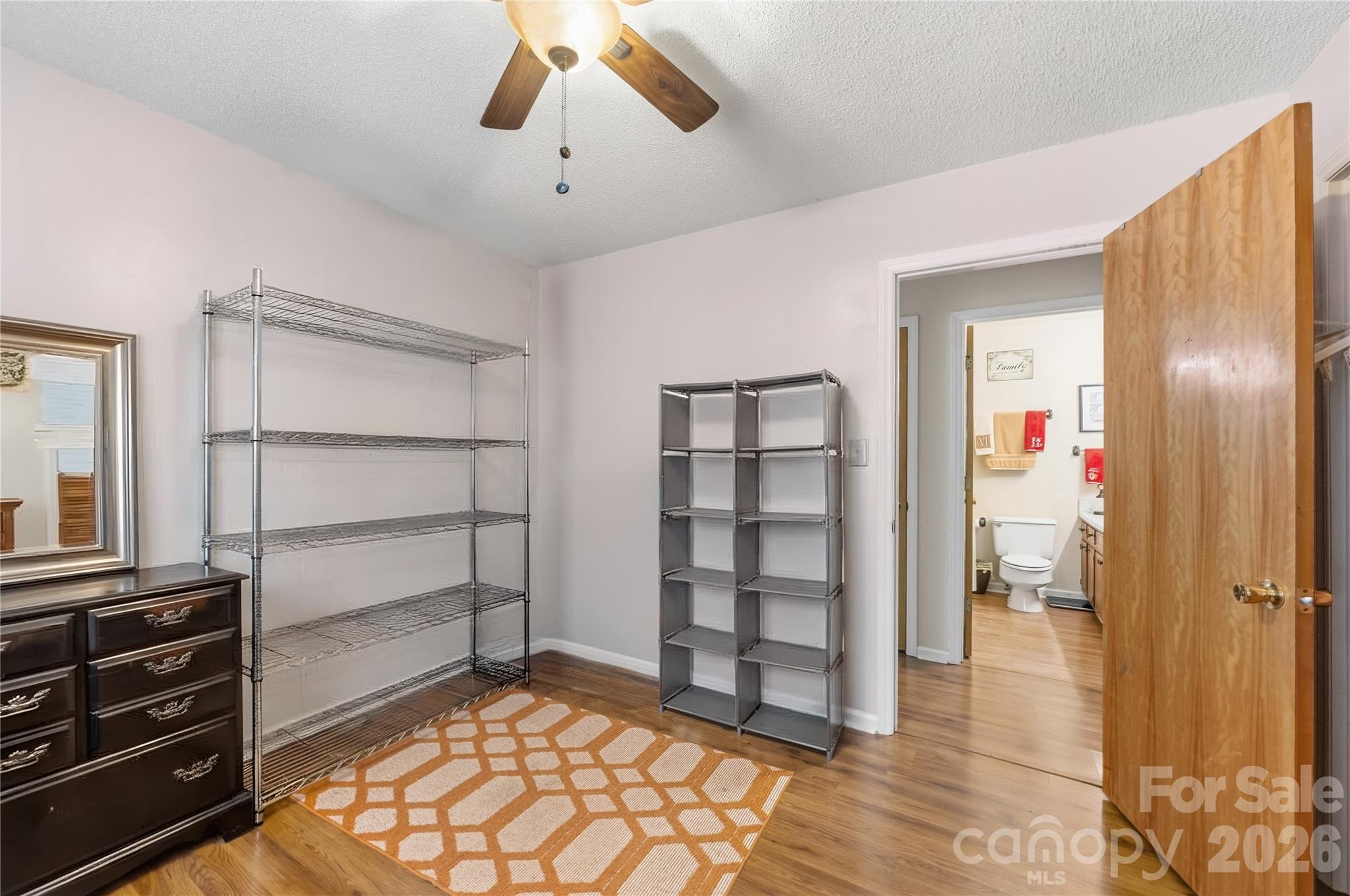 305 W Timberland Drive Property Photo 11