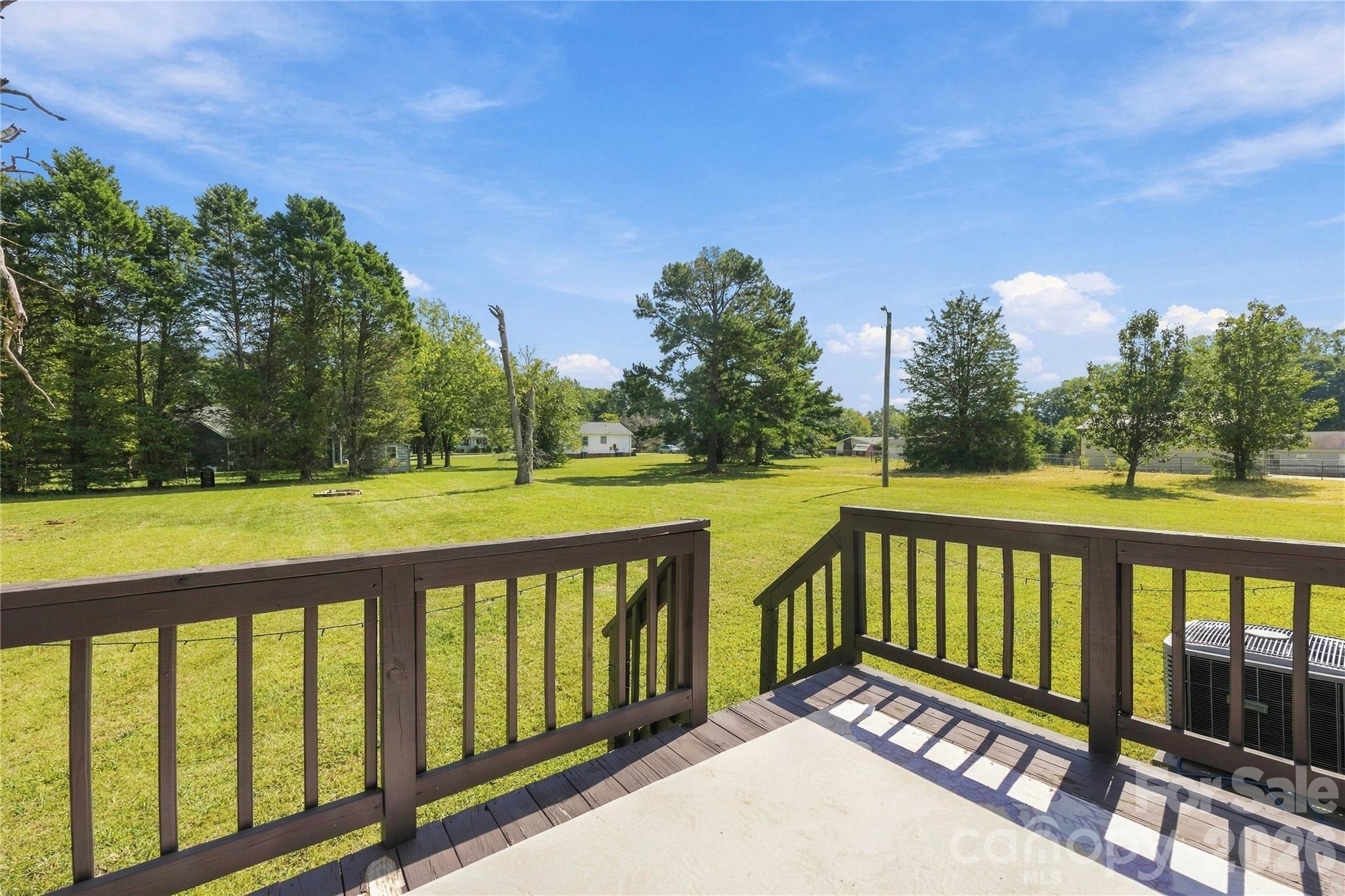 305 W Timberland Drive Property Photo 16