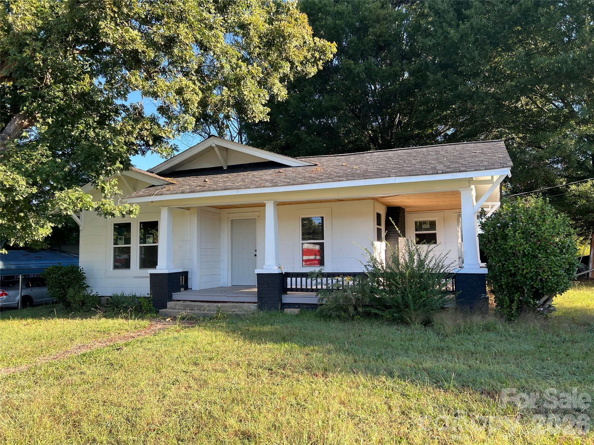 1313 E Maiden Road Property Photo 1