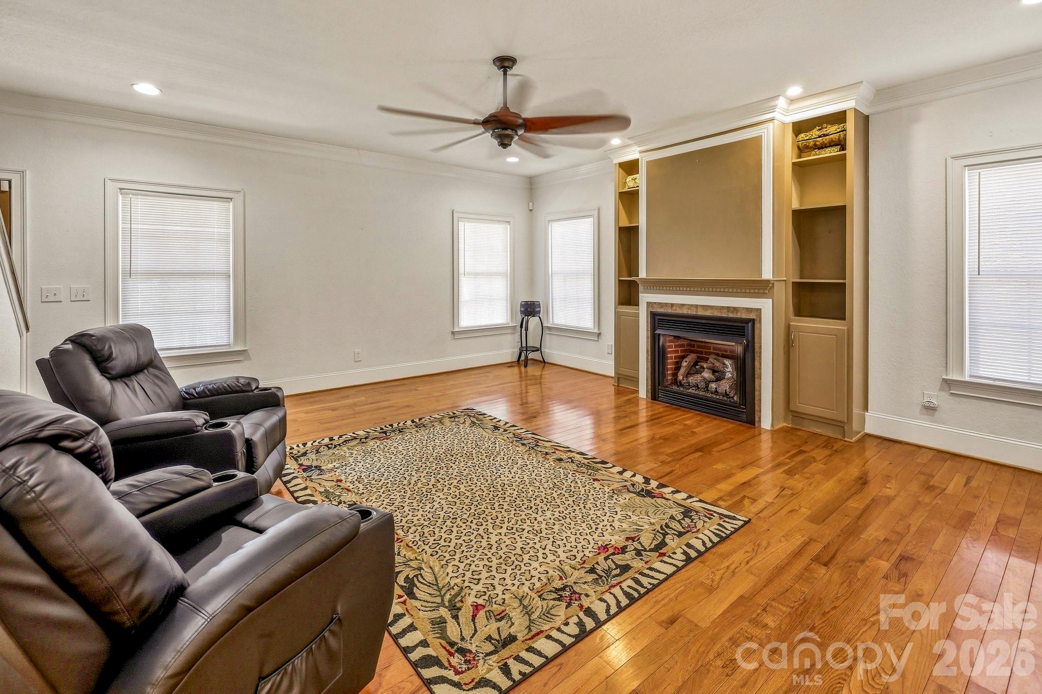363 Twin K Drive Property Photo 4