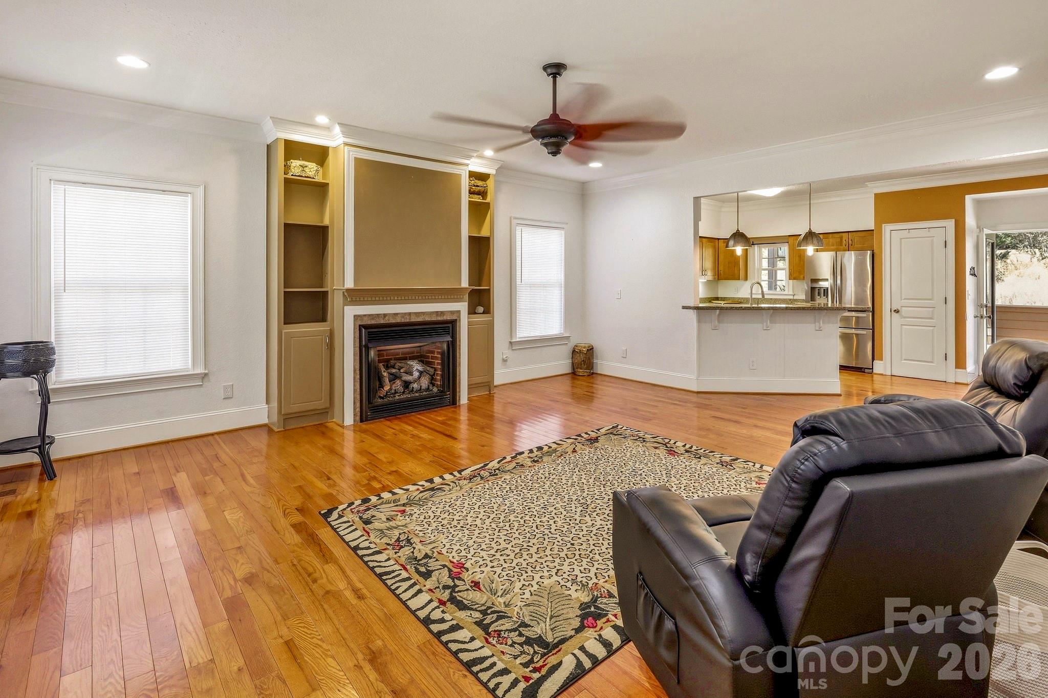 363 Twin K Drive Property Photo 9