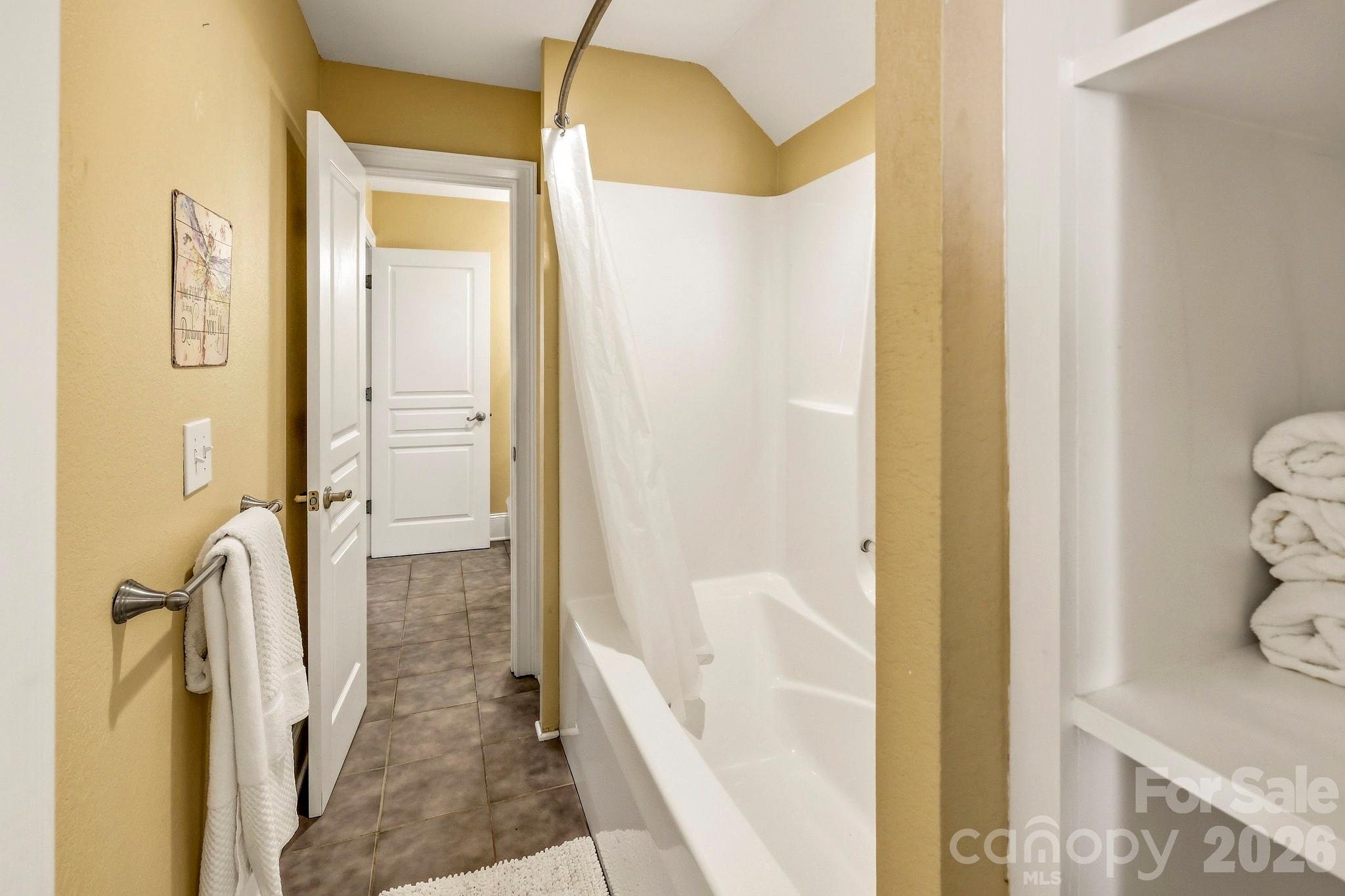 363 Twin K Drive Property Photo 19