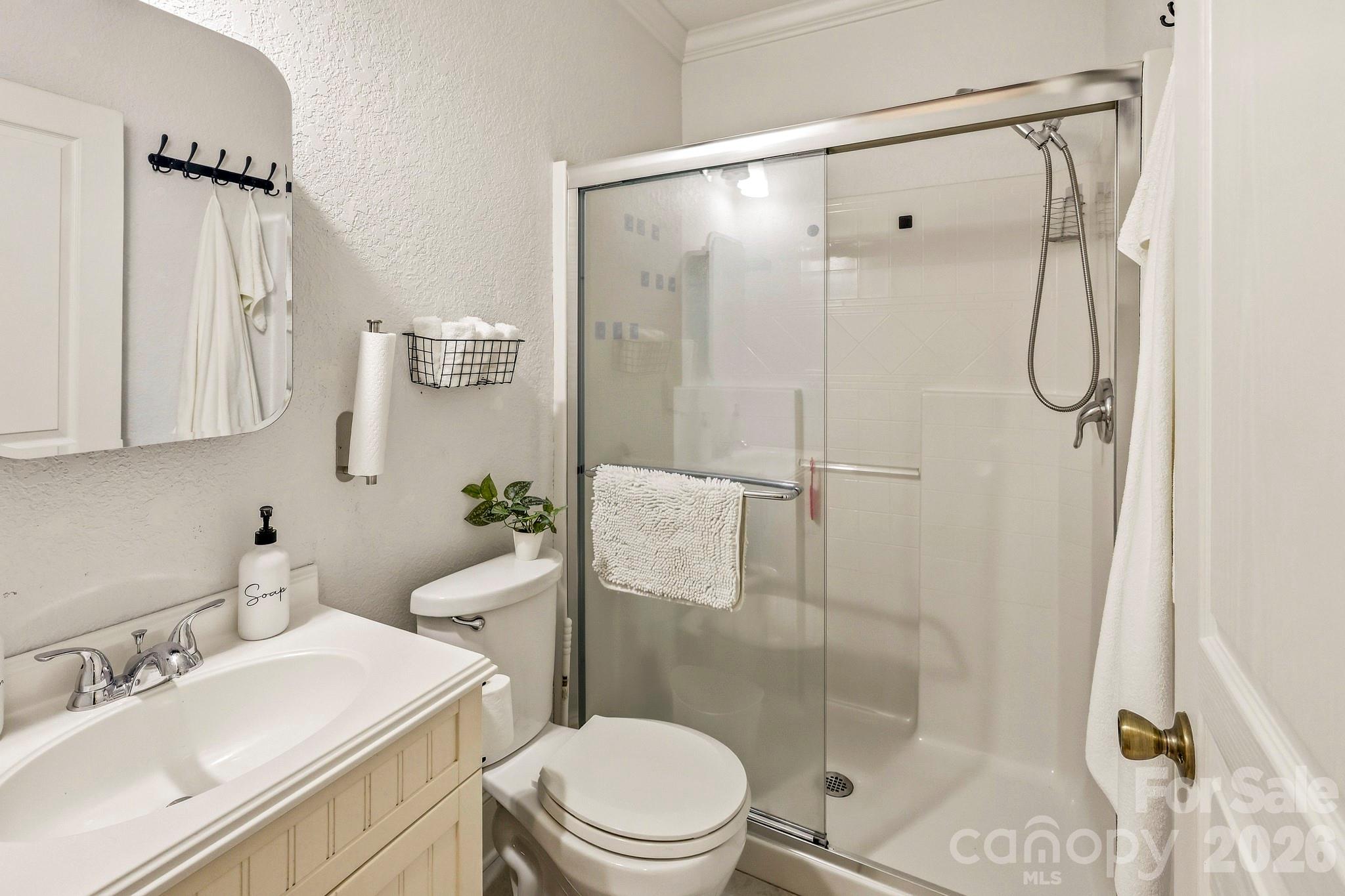 363 Twin K Drive Property Photo 28