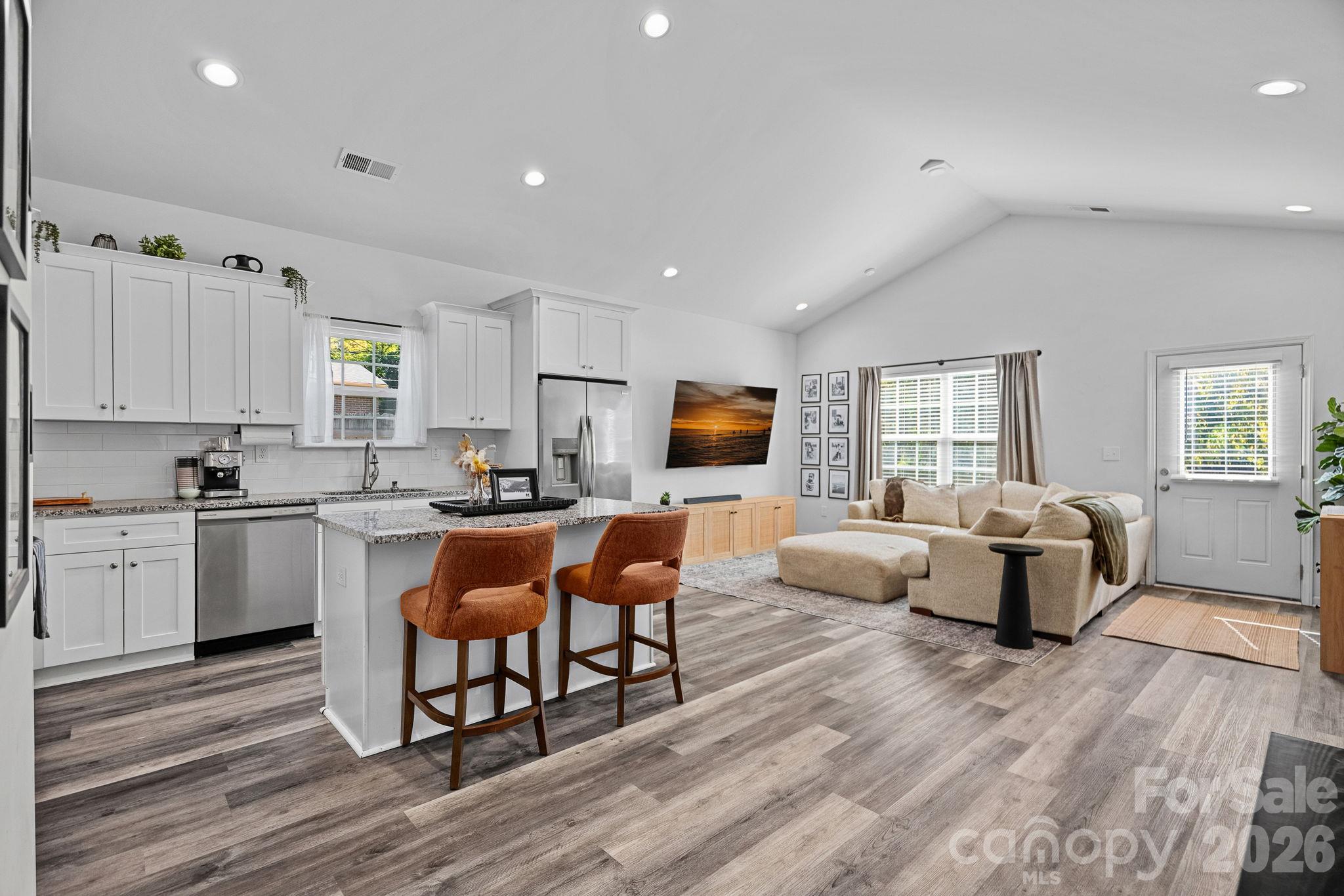 521 Porter Street Property Photo 3
