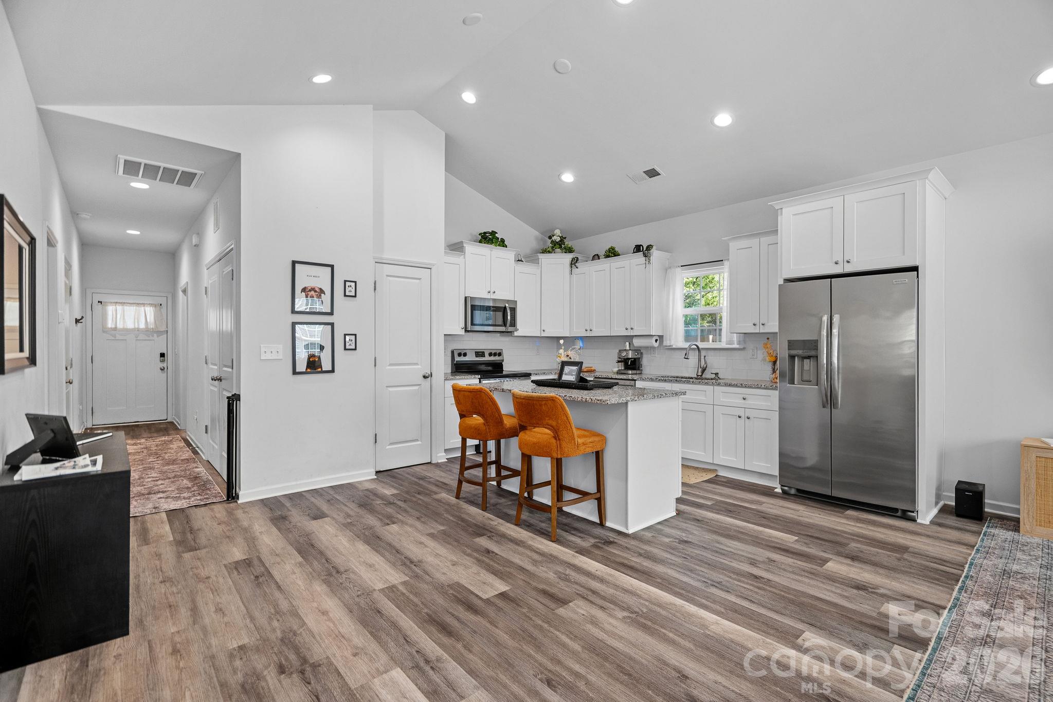 521 Porter Street Property Photo 4