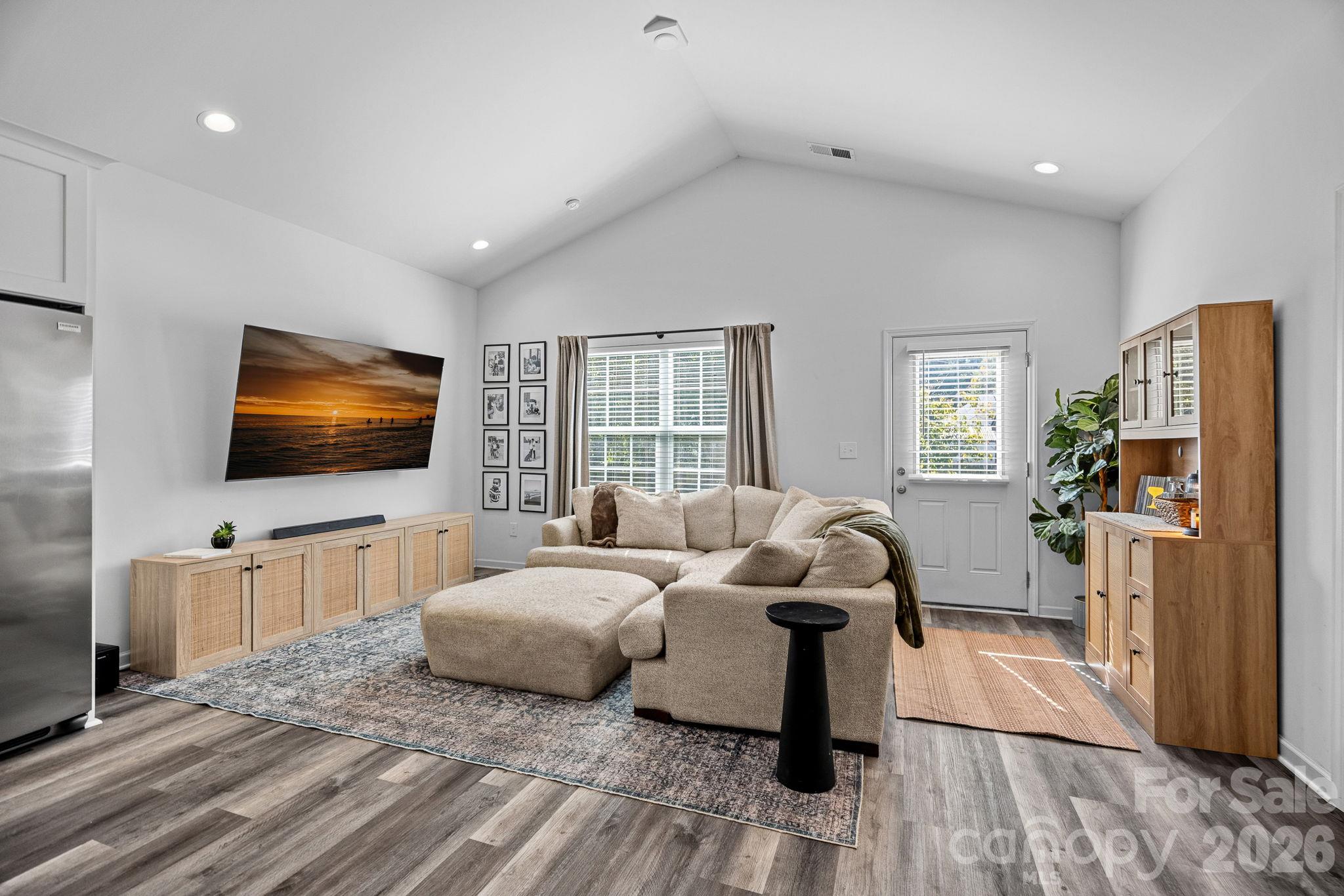 521 Porter Street Property Photo 6