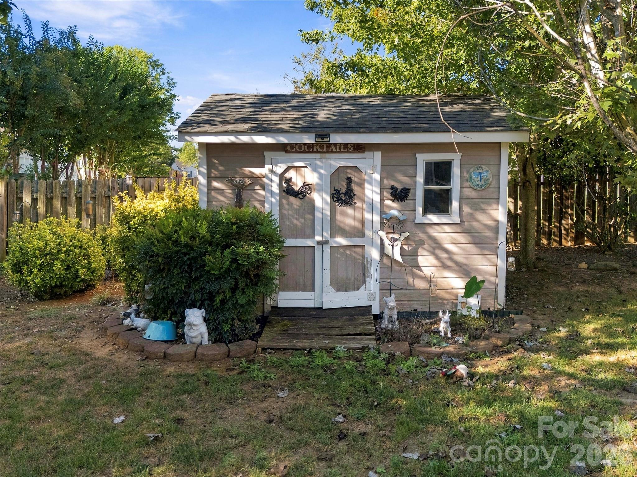 7541 Sparkleberry Drive Property Photo 29