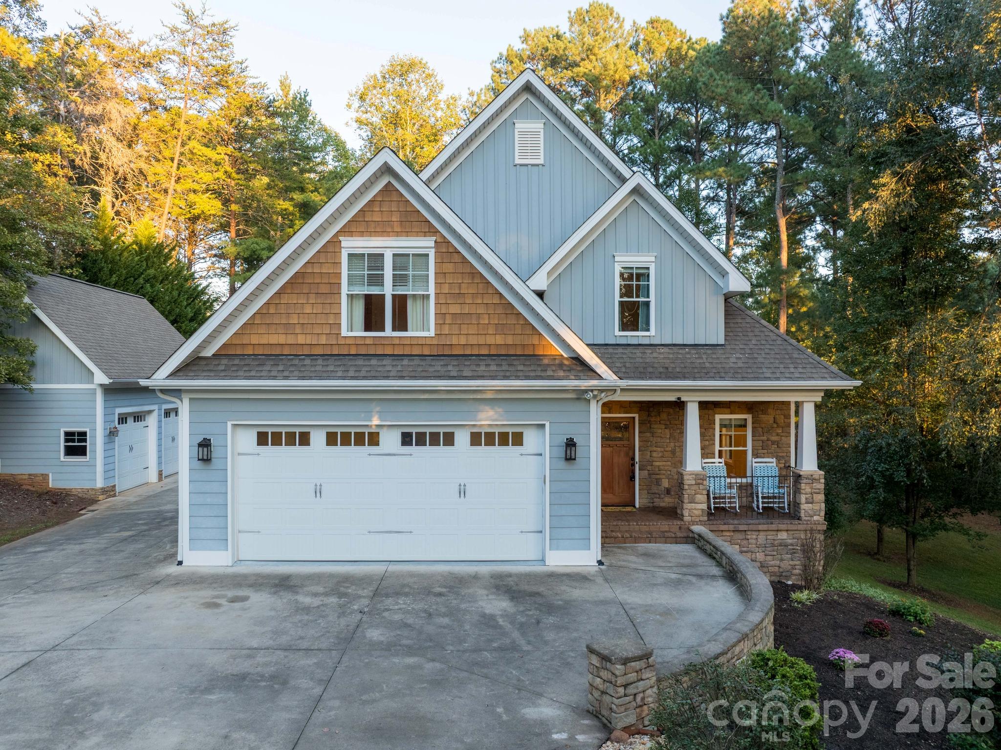 5596 Bridgewater Drive Property Photo 3