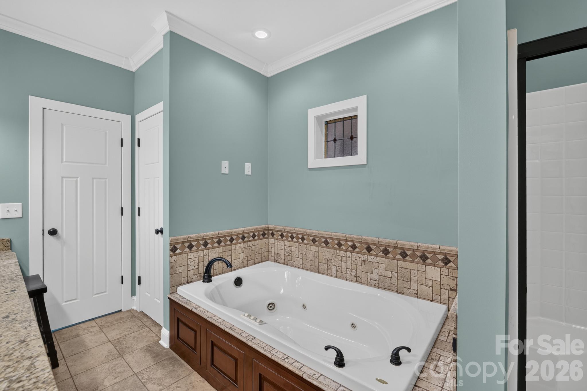 5596 Bridgewater Drive Property Photo 13