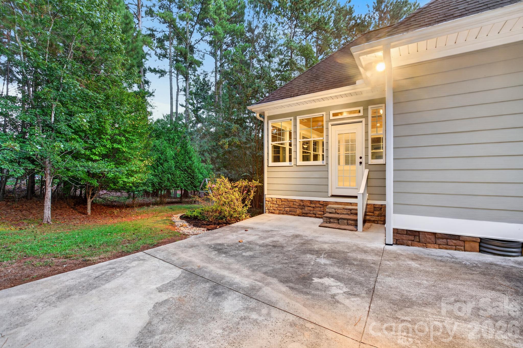 5596 Bridgewater Drive Property Photo 34