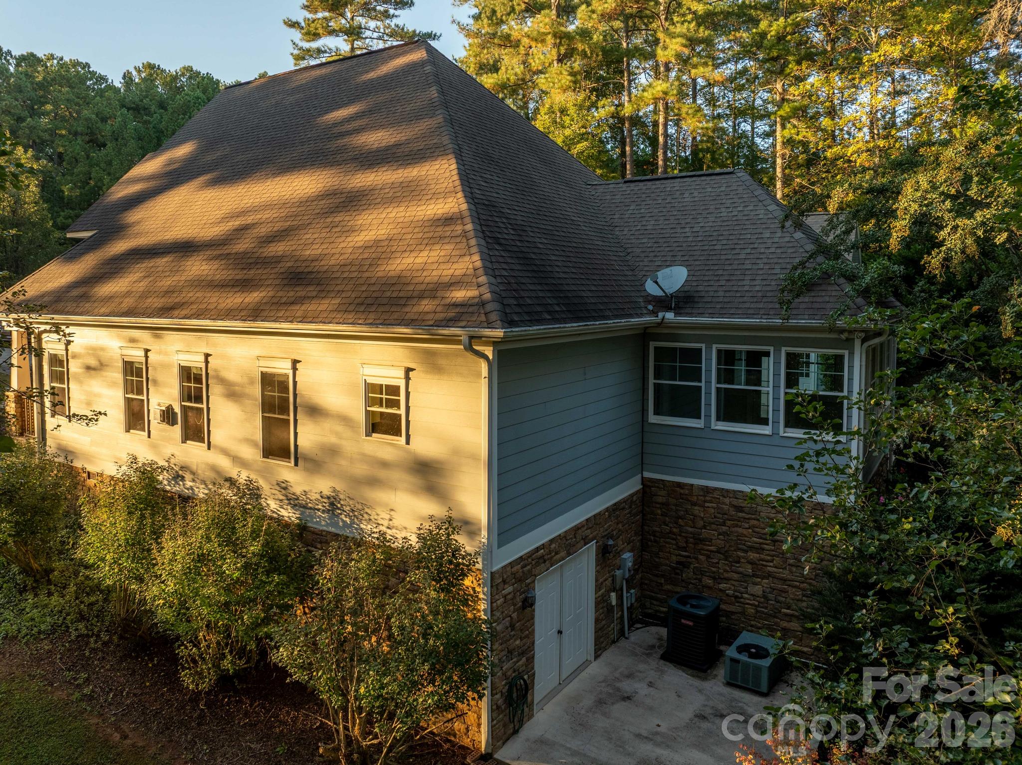 5596 Bridgewater Drive Property Photo 40