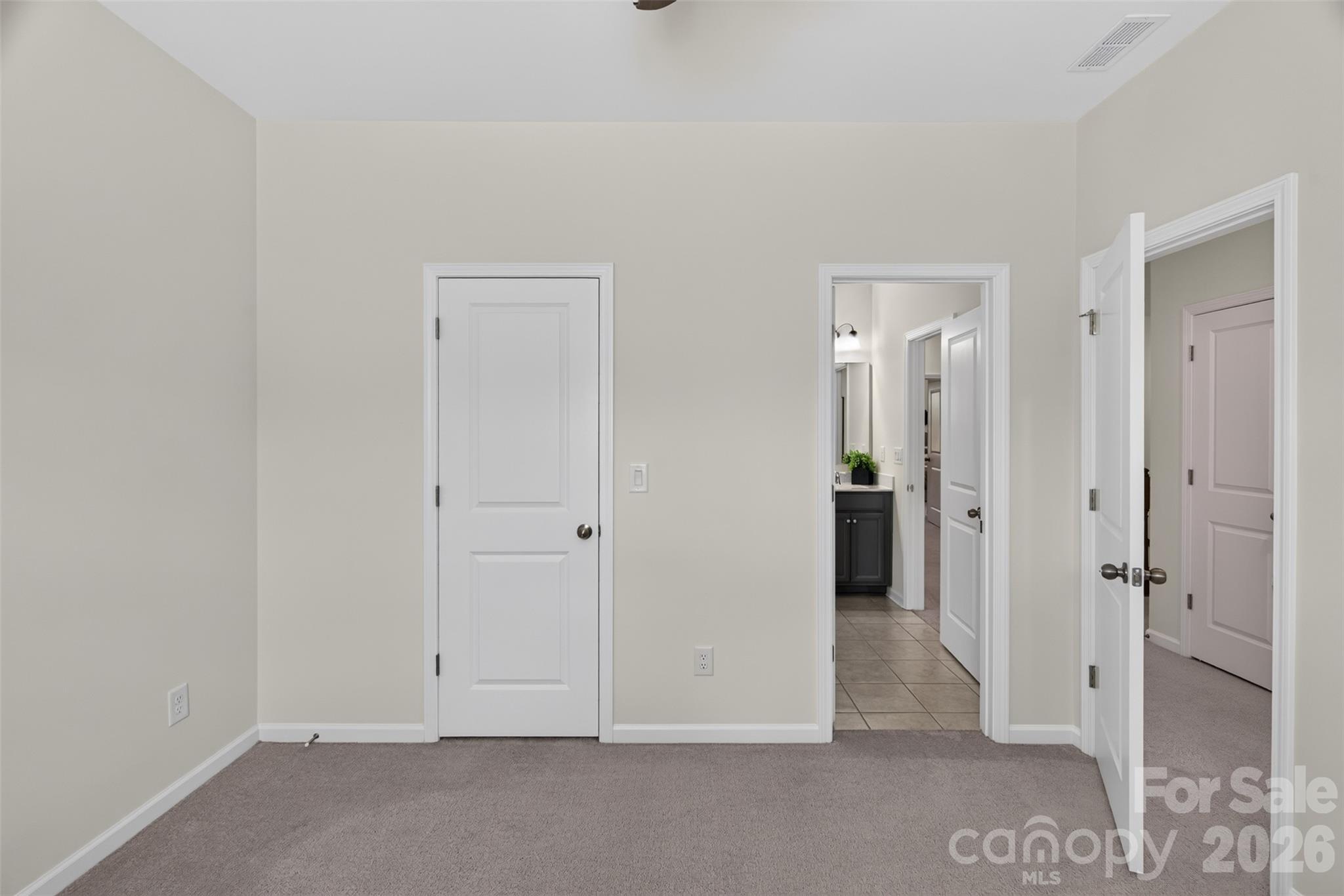 4638 Monument Valley Drive Property Photo 32