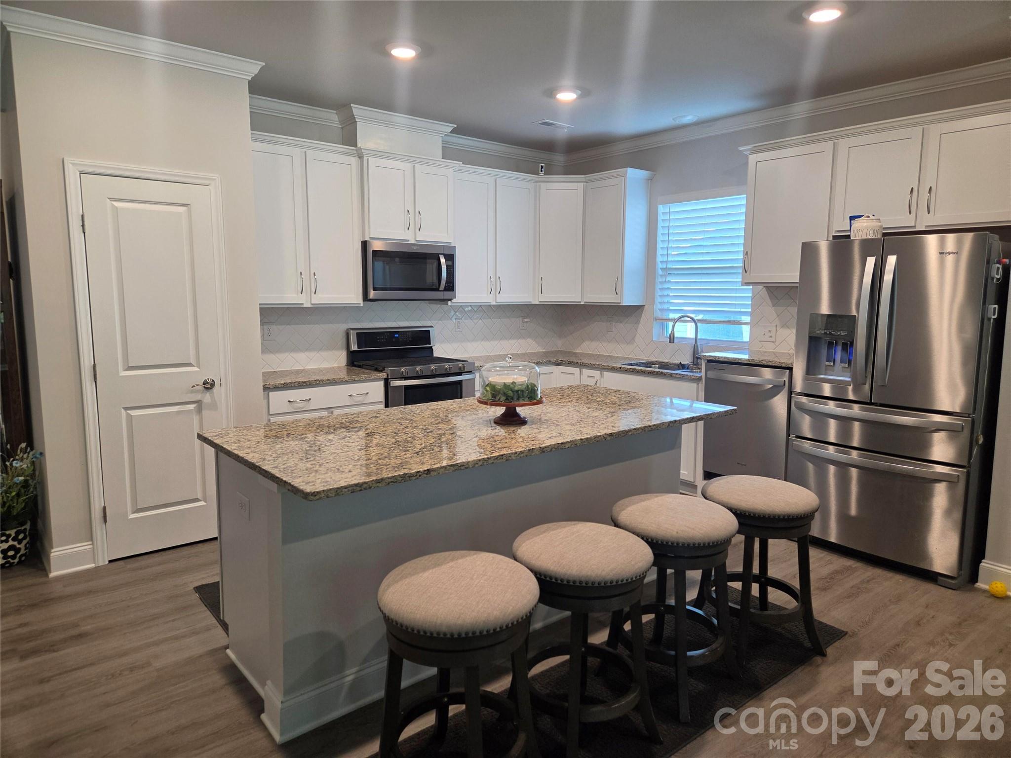 5244 Admirals Landing Property Photo 2