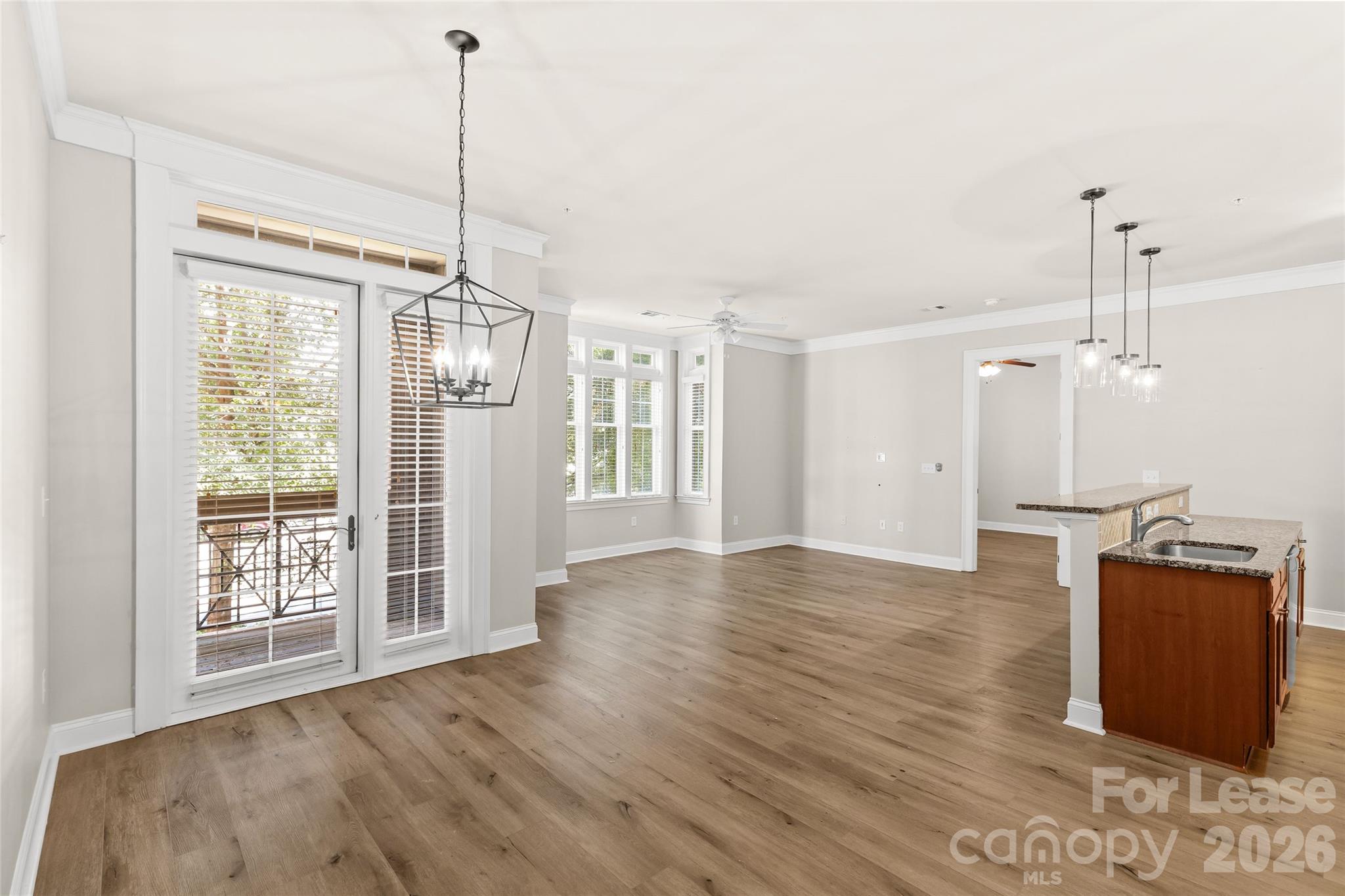 2810 Selwyn Avenue 209 Property Photo 5
