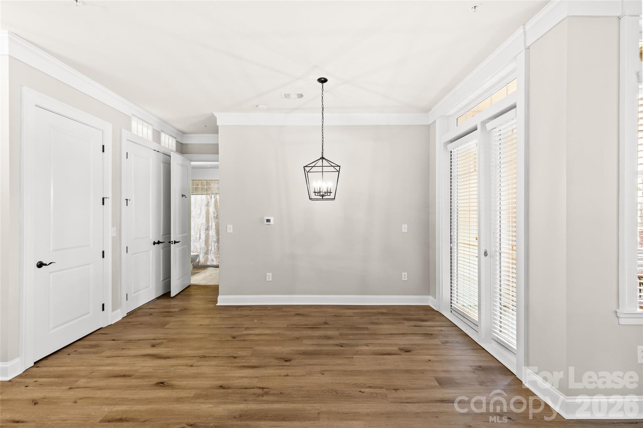 2810 Selwyn Avenue 209 Property Photo 7