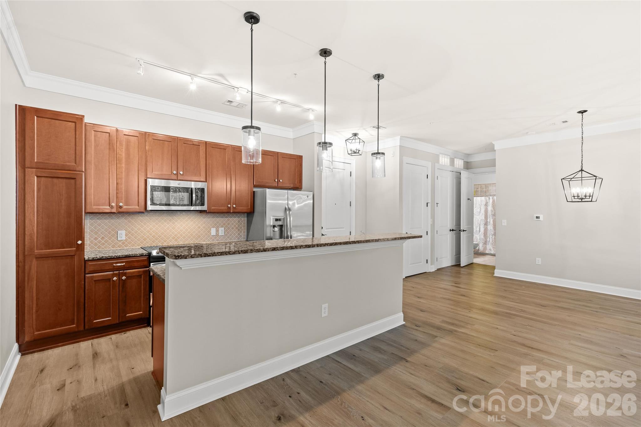 2810 Selwyn Avenue 209 Property Photo 8