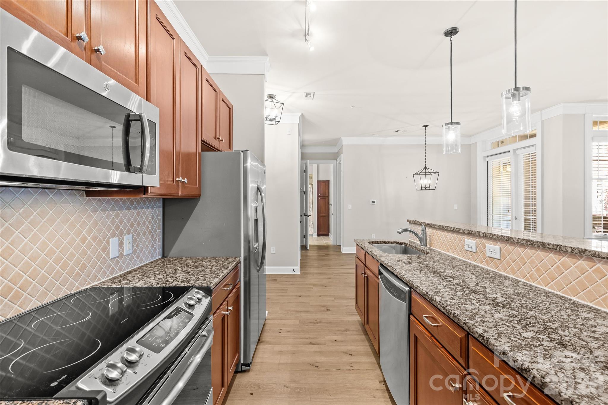2810 Selwyn Avenue 209 Property Photo 11