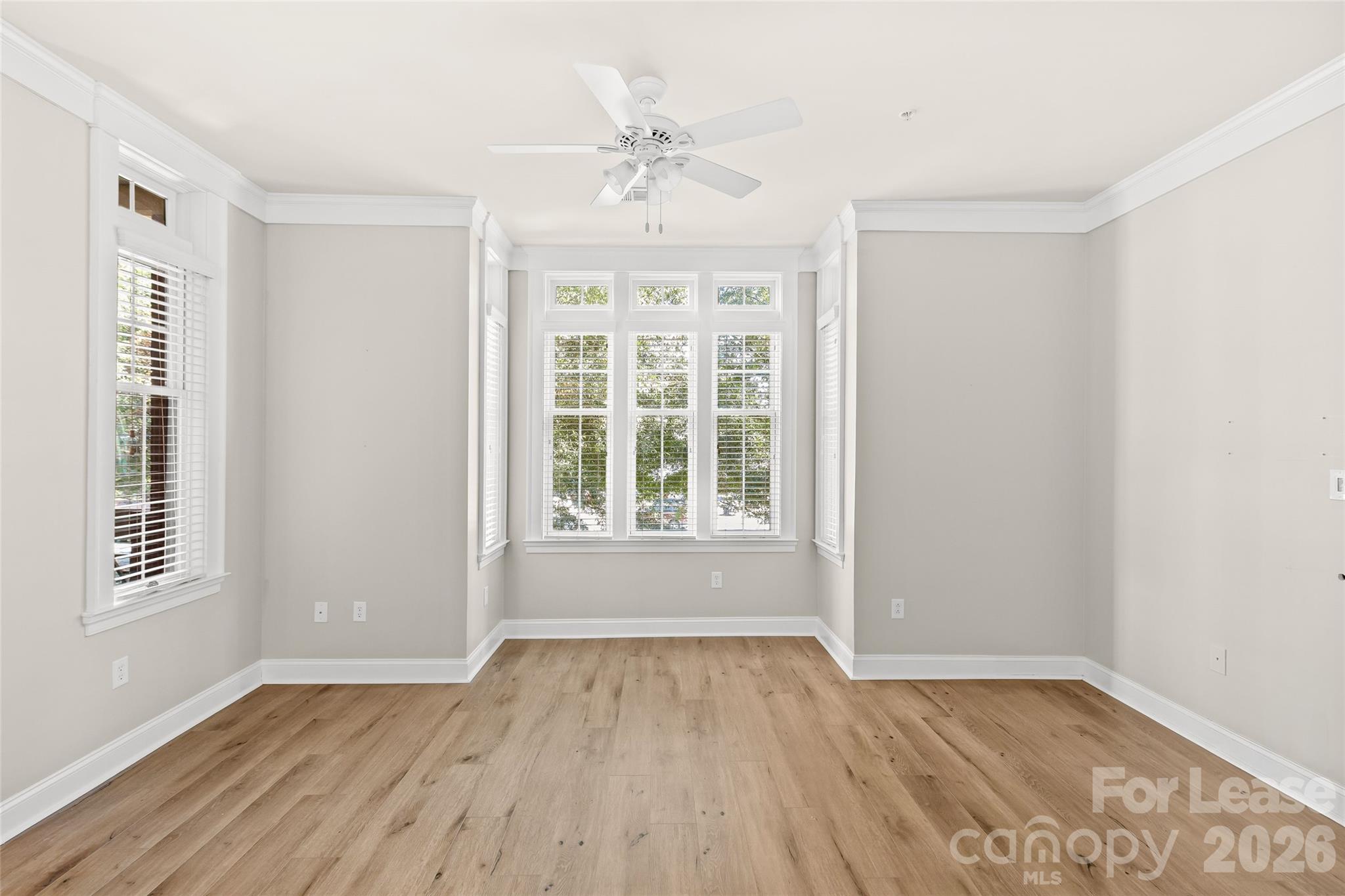 2810 Selwyn Avenue 209 Property Photo 14
