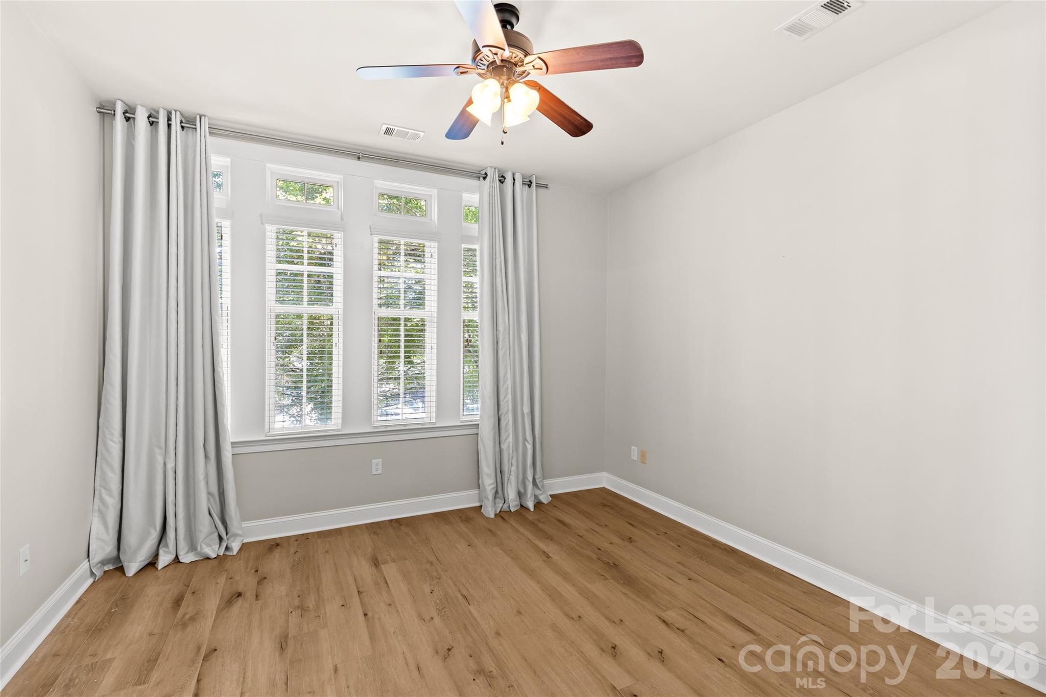 2810 Selwyn Avenue 209 Property Photo 18