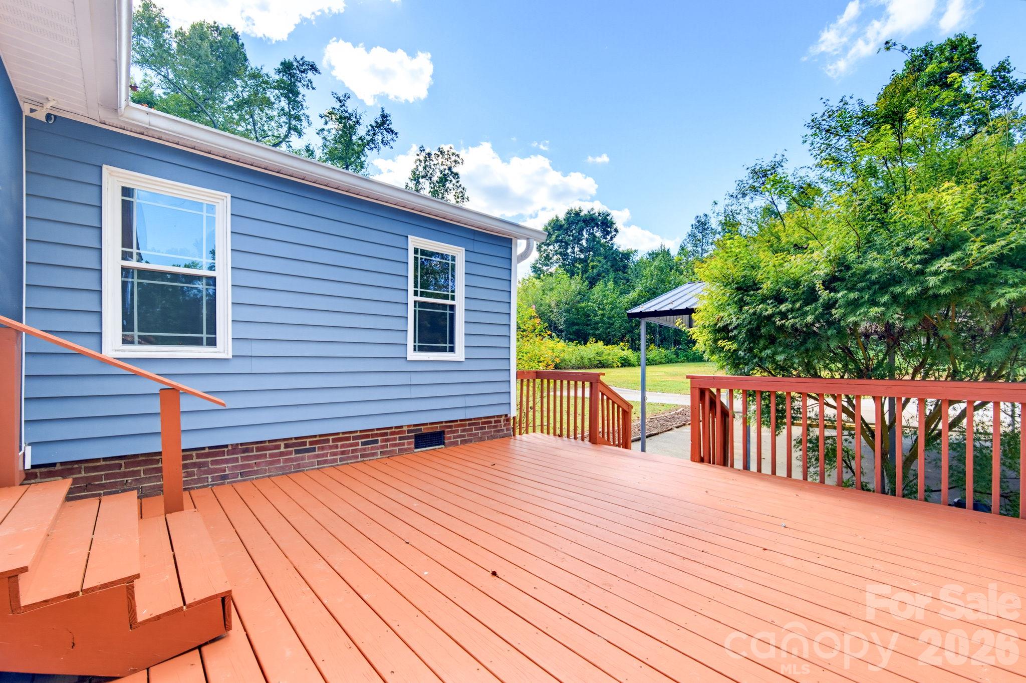 5119 Pine Springs Drive Property Photo 4