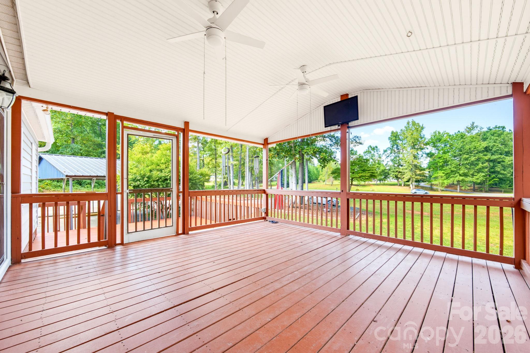 5119 Pine Springs Drive Property Photo 5