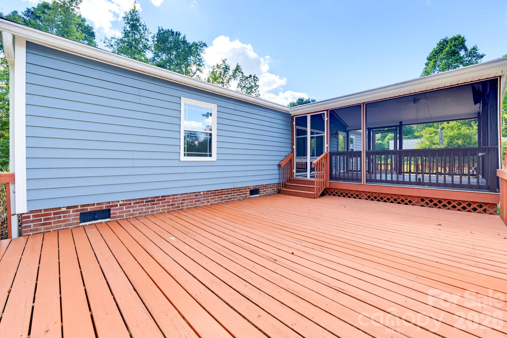 5119 Pine Springs Drive Property Photo 7