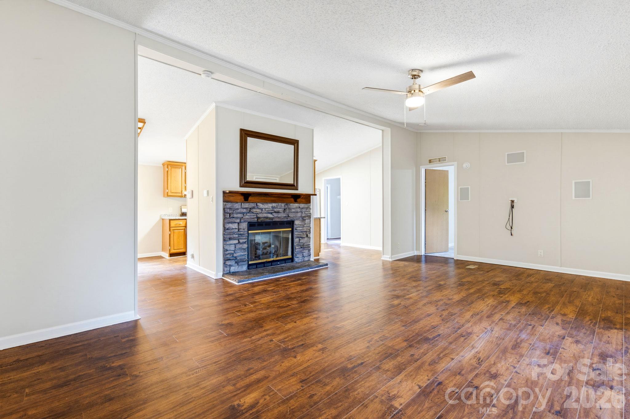 5119 Pine Springs Drive Property Photo 11