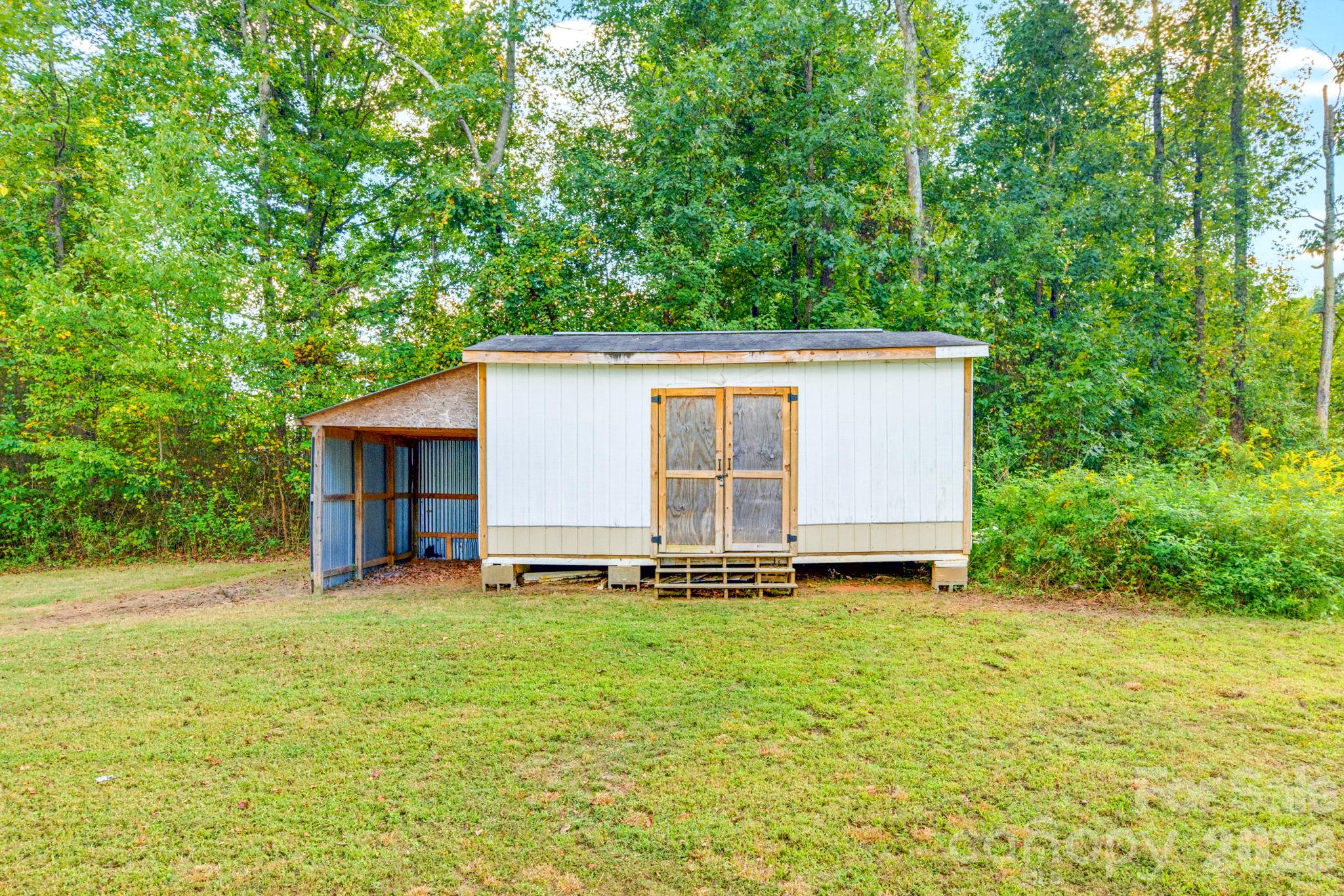 5119 Pine Springs Drive Property Photo 36