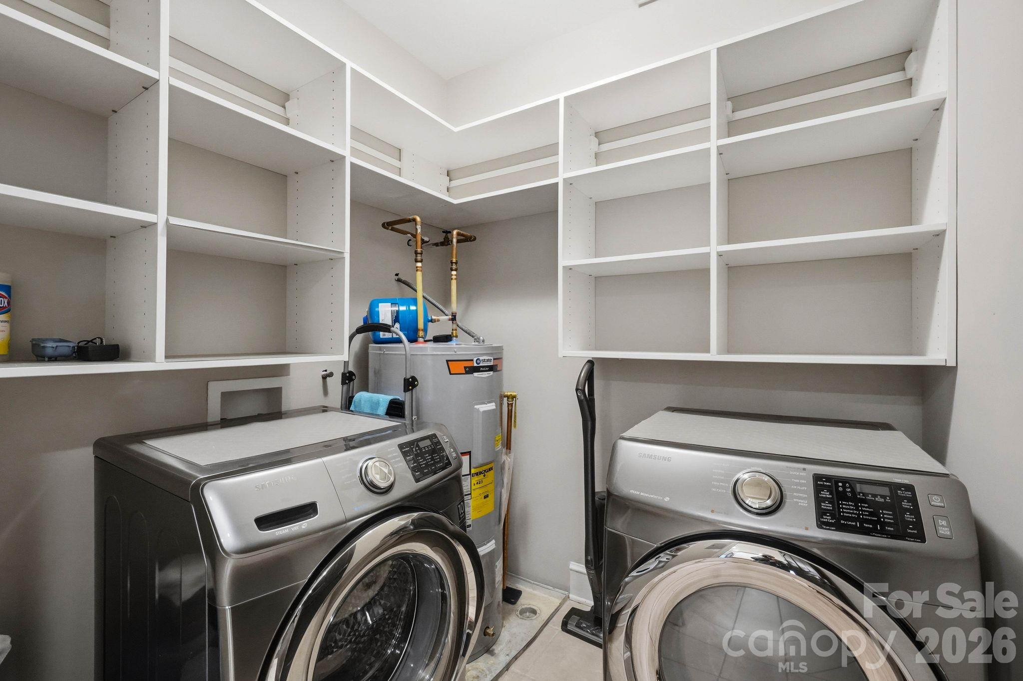 2432 Selwyn Avenue Property Photo 20