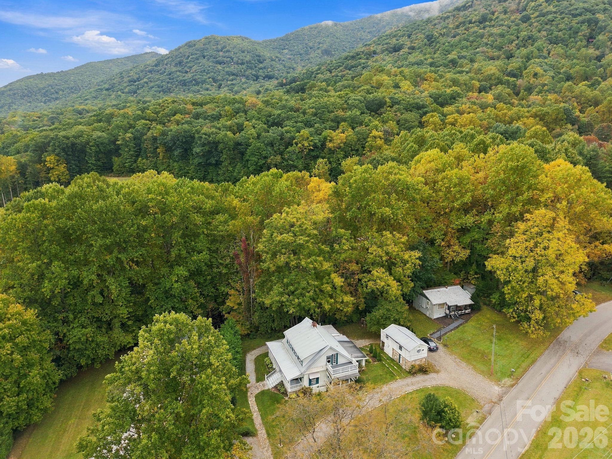 125 Timberline Drive Property Photo 5