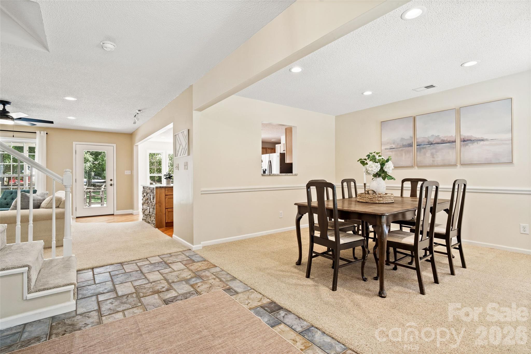 996 Beamguard Road Property Photo 6