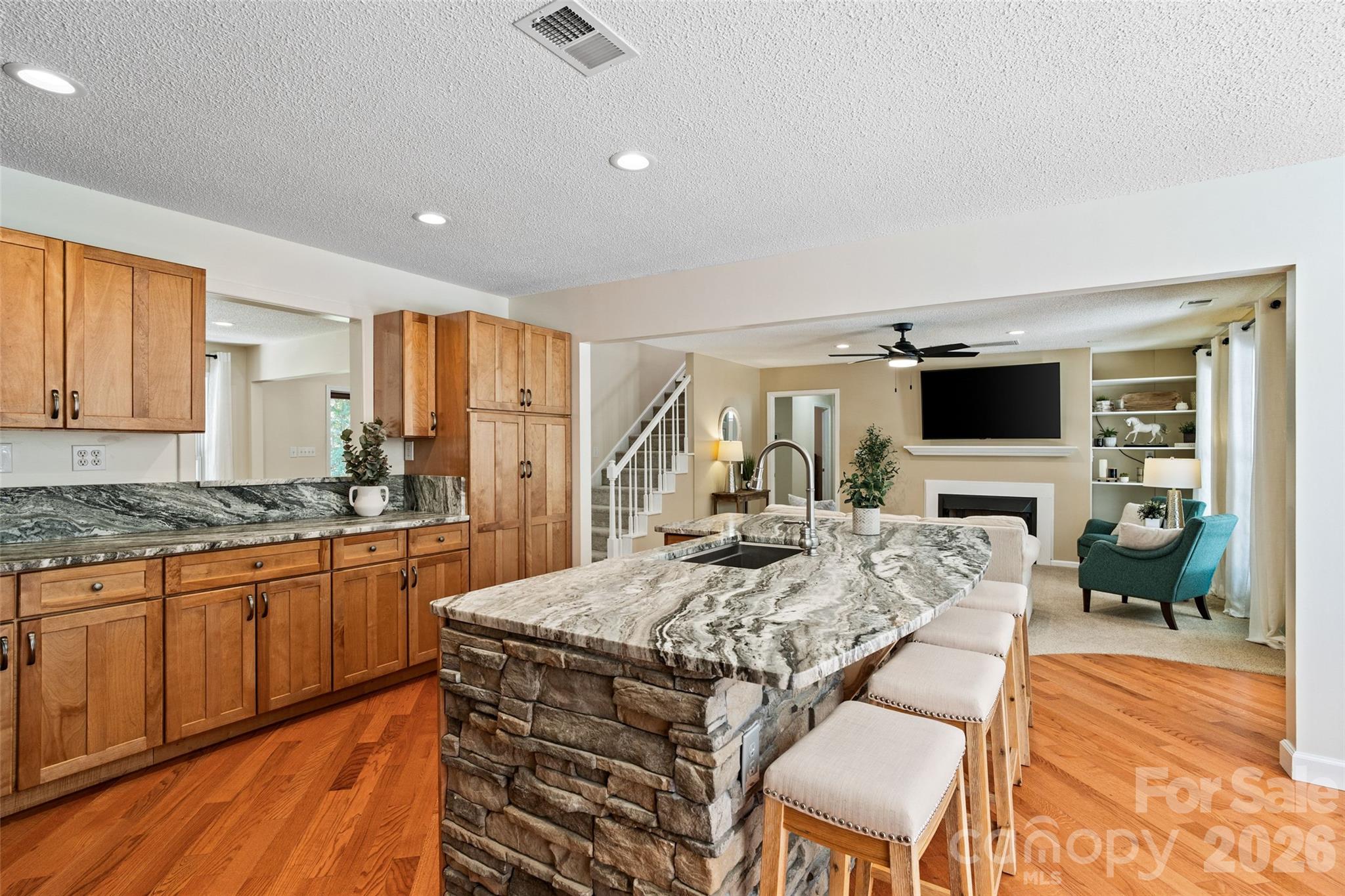 996 Beamguard Road Property Photo 10