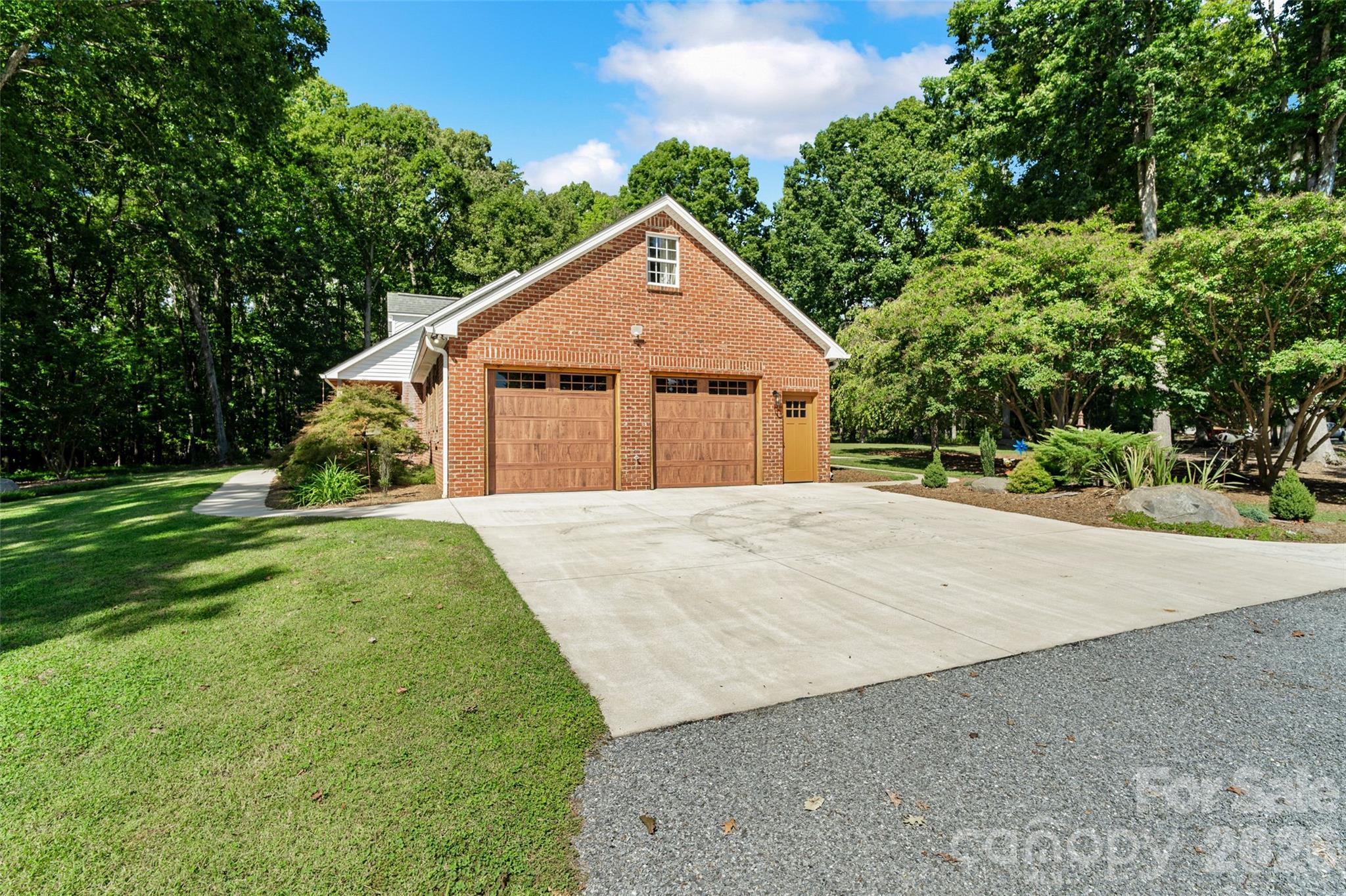996 Beamguard Road Property Photo 33