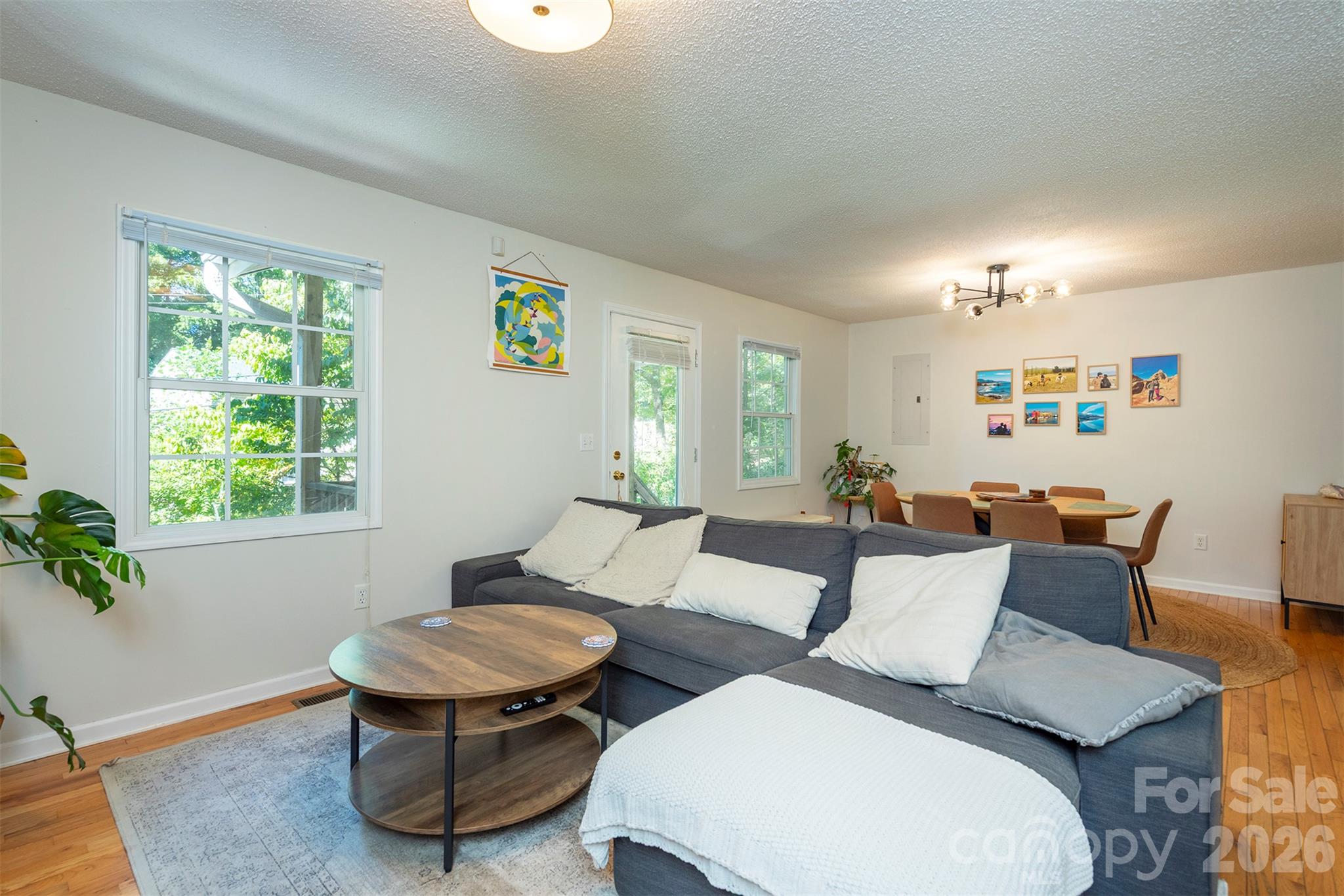 17 Castle Street Property Photo 4