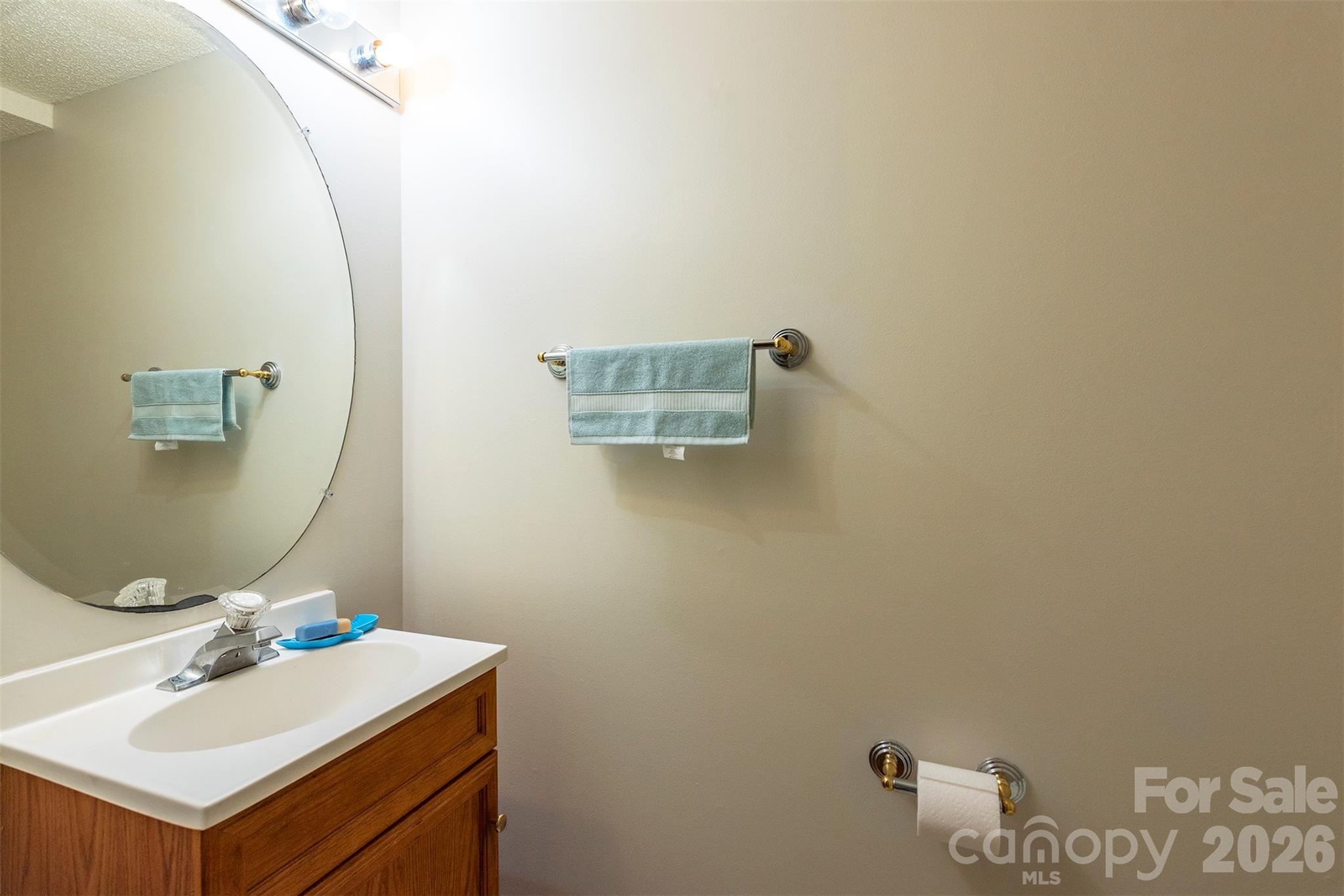 17 Castle Street Property Photo 9