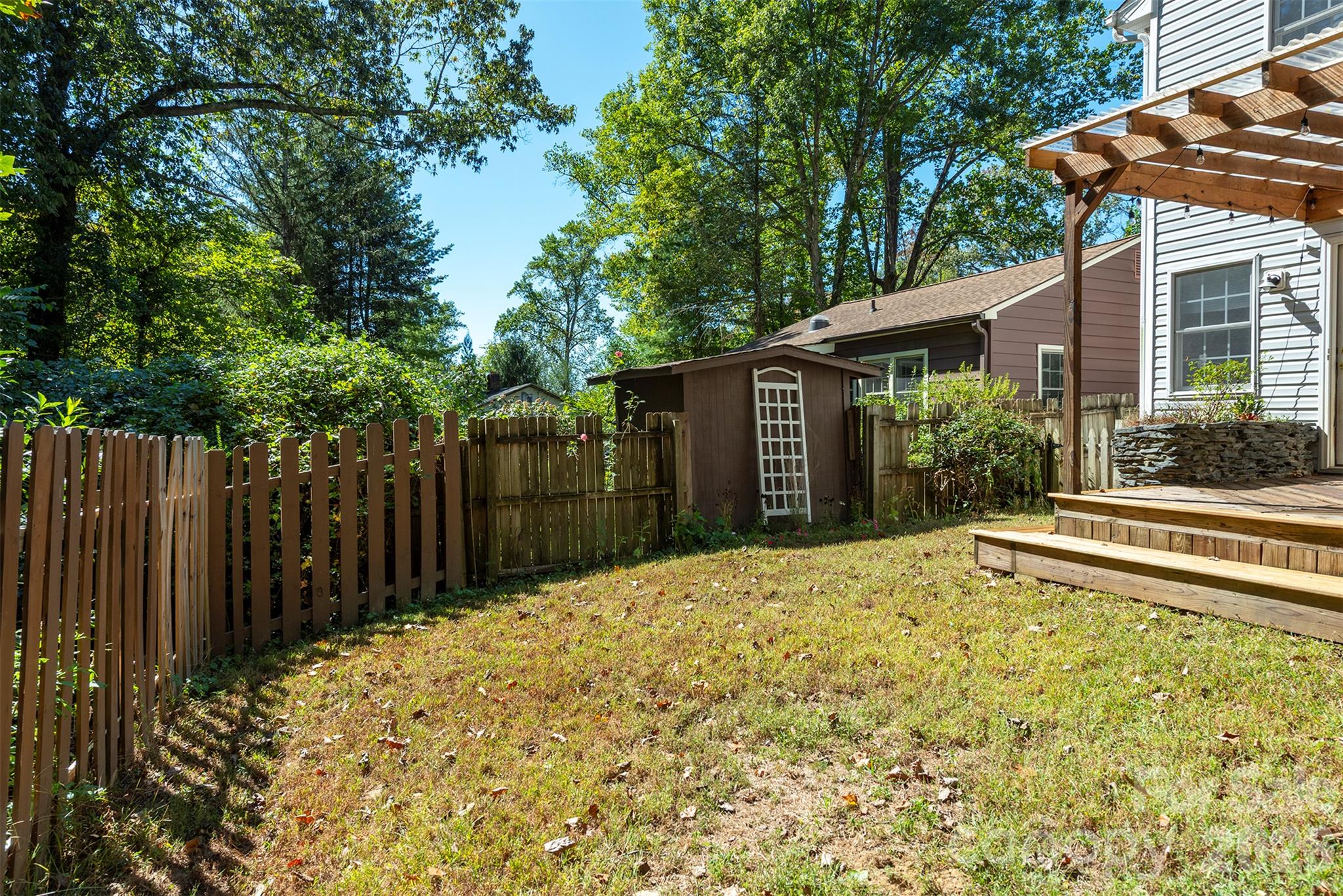 17 Castle Street Property Photo 18