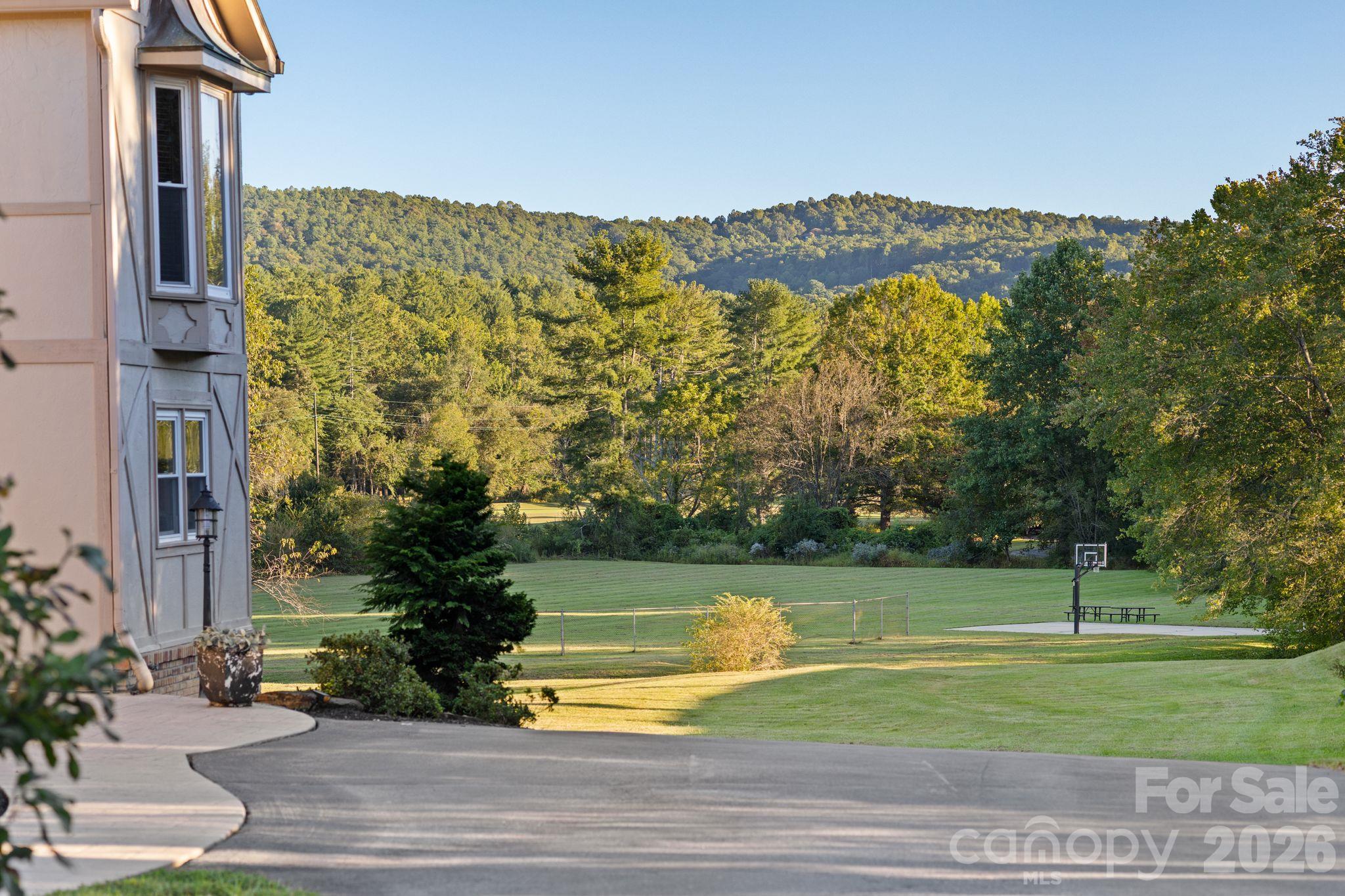 422 Crooked Creek Road Property Photo 5