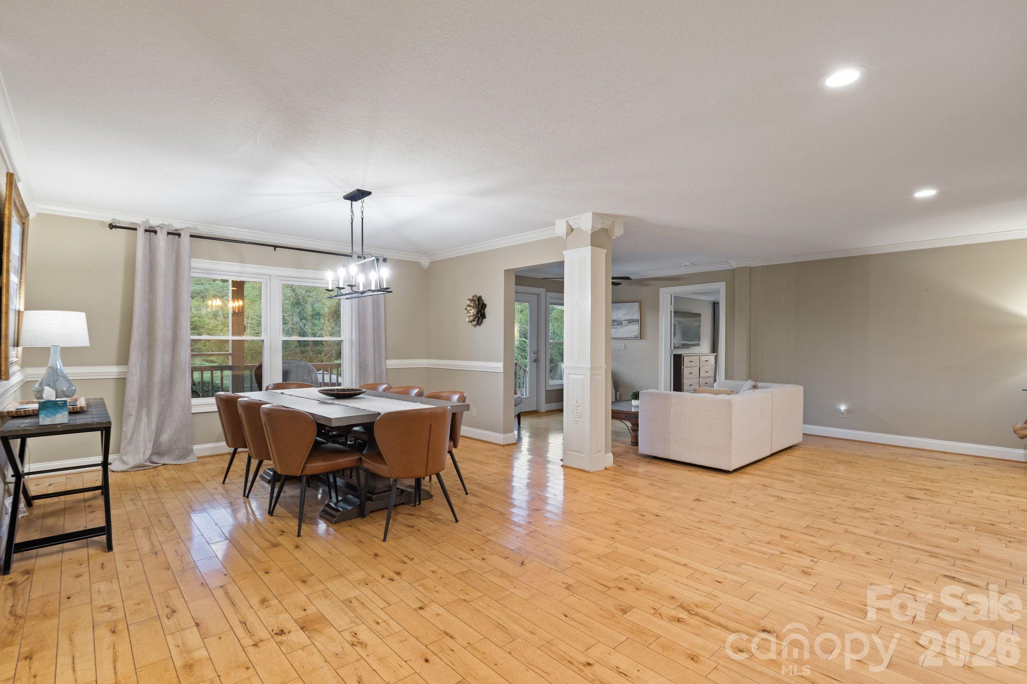 422 Crooked Creek Road Property Photo 8