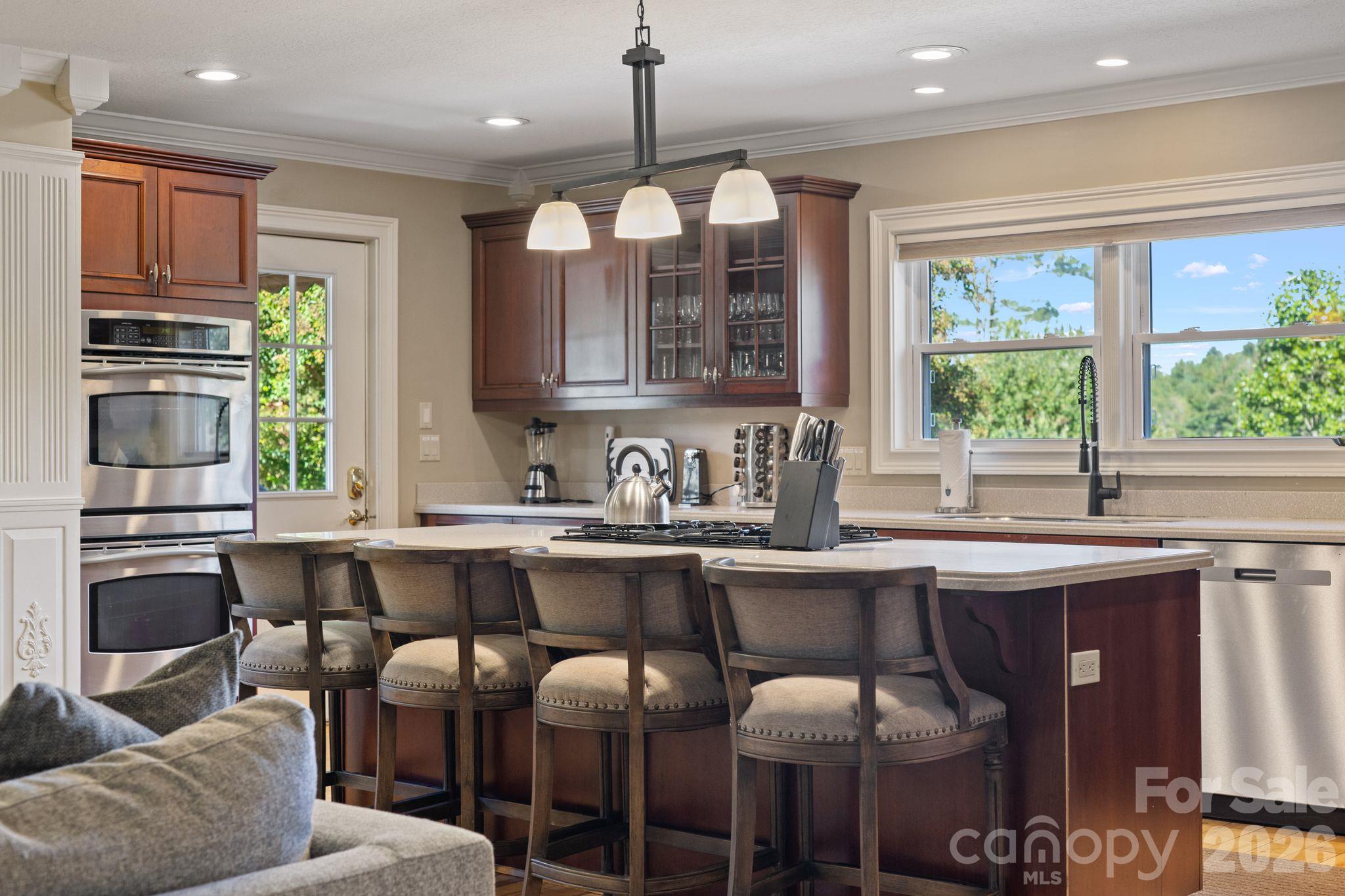 422 Crooked Creek Road Property Photo 11