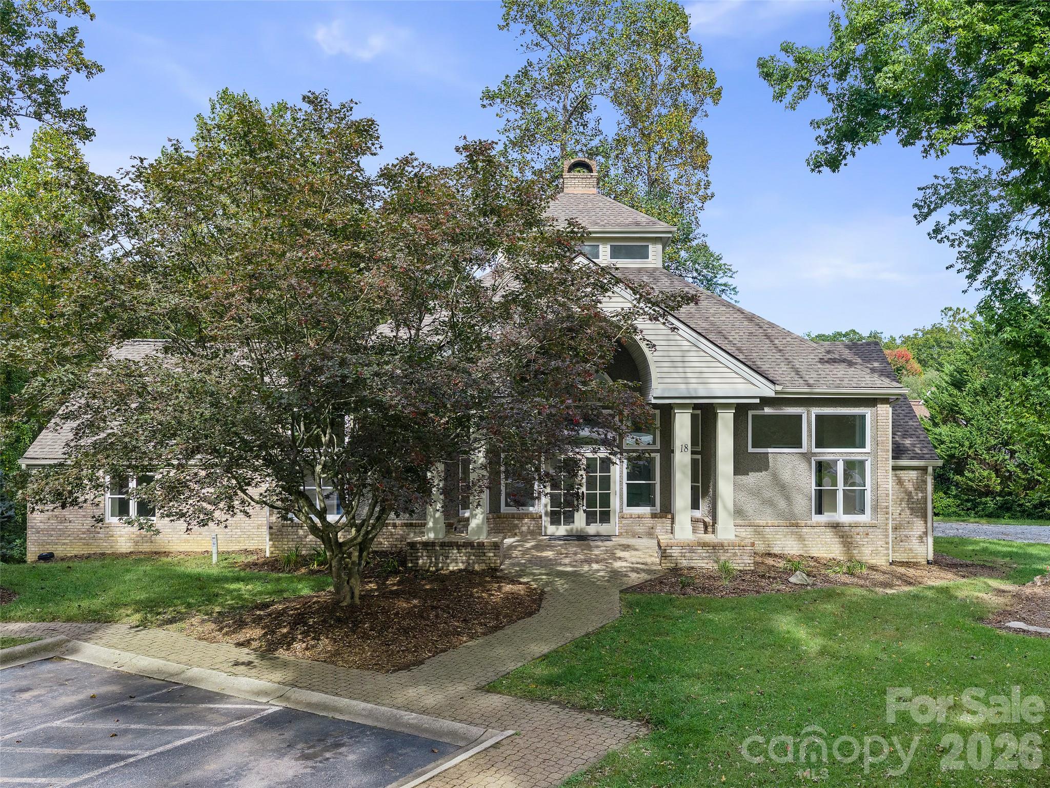 18 Carriage Park Way Property Photo 1