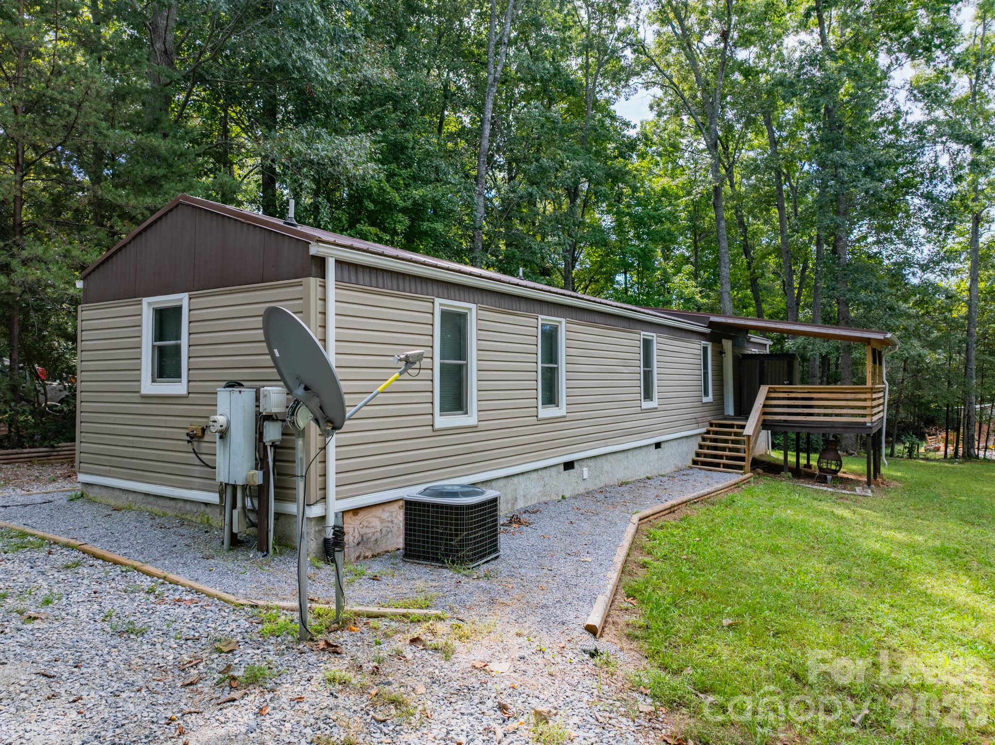 9 Red Oak Drive Property Photo 2