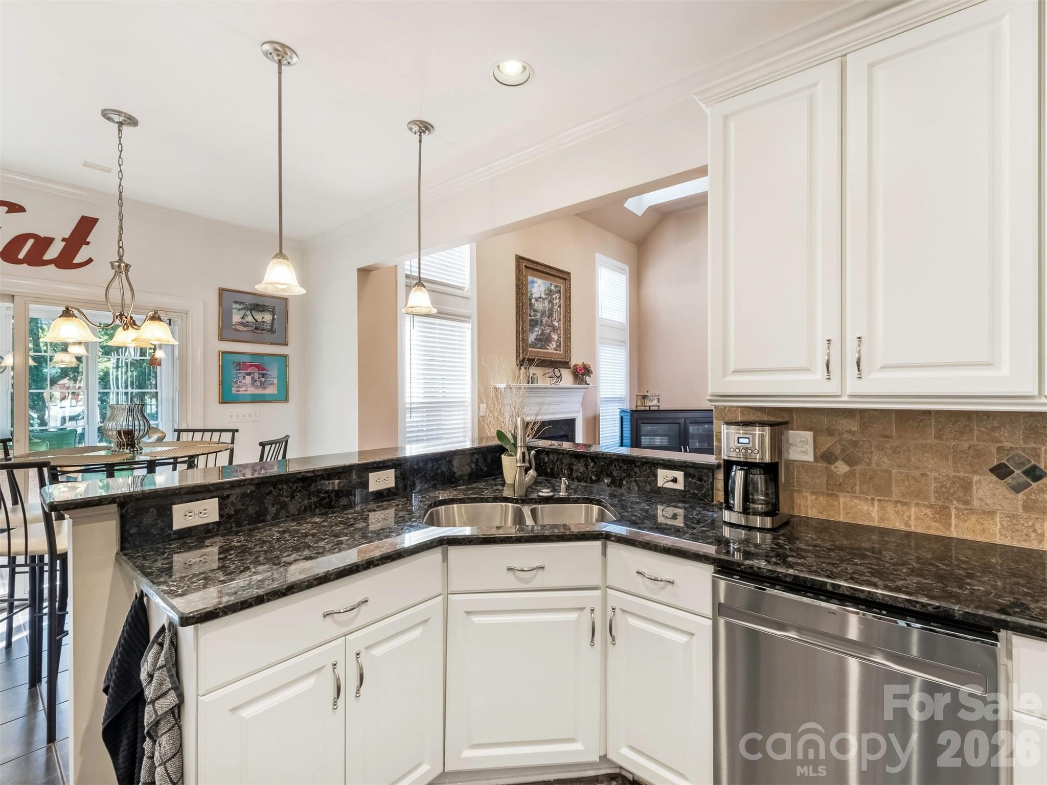 714 Corinthian Place Property Photo 5