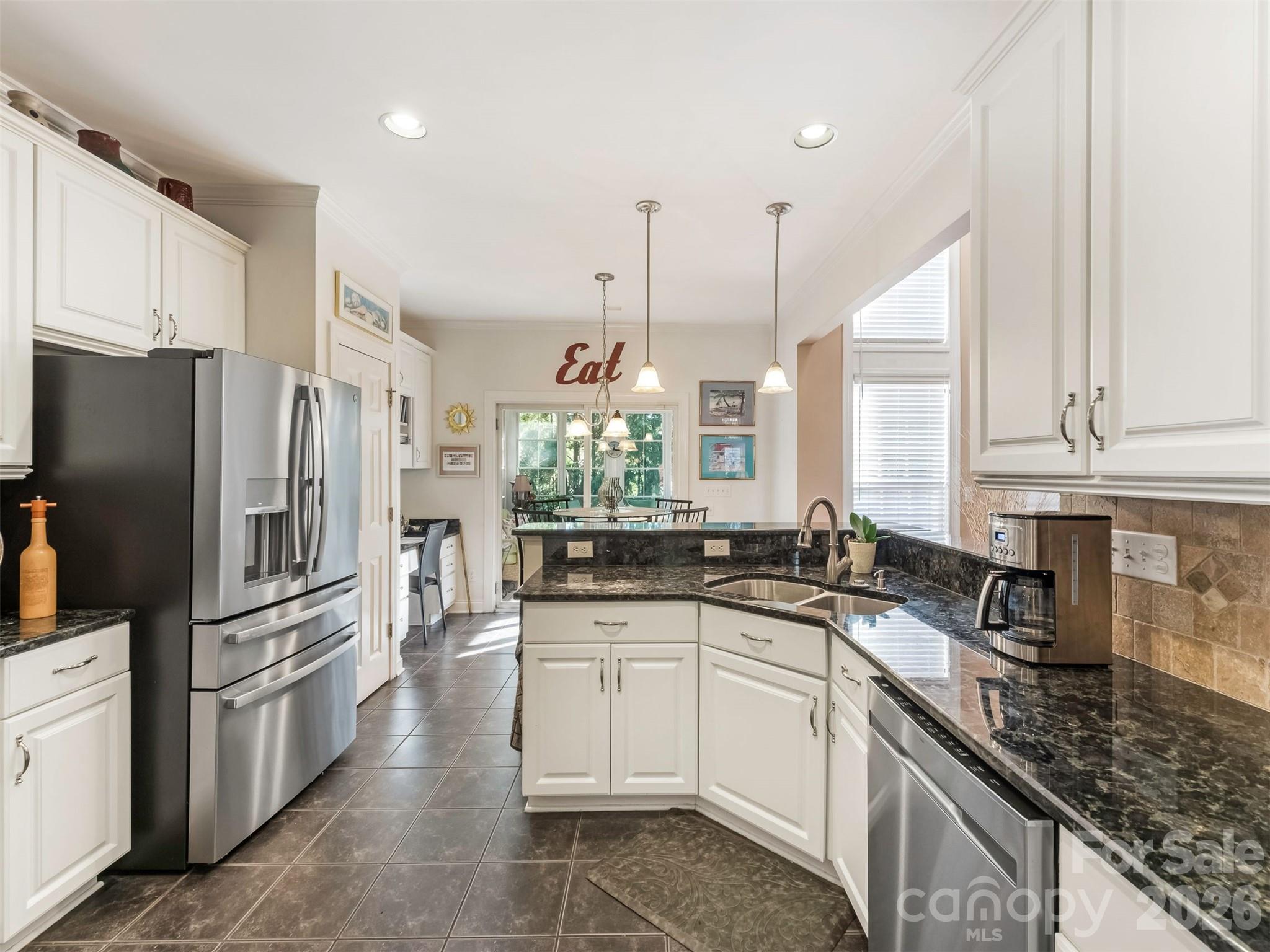 714 Corinthian Place Property Photo 7