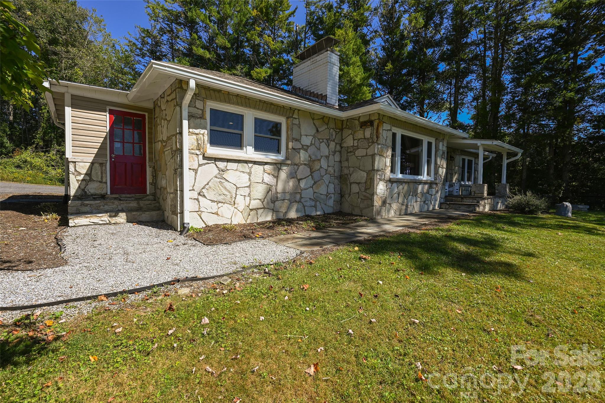 390 Sokassa Road Property Photo 6