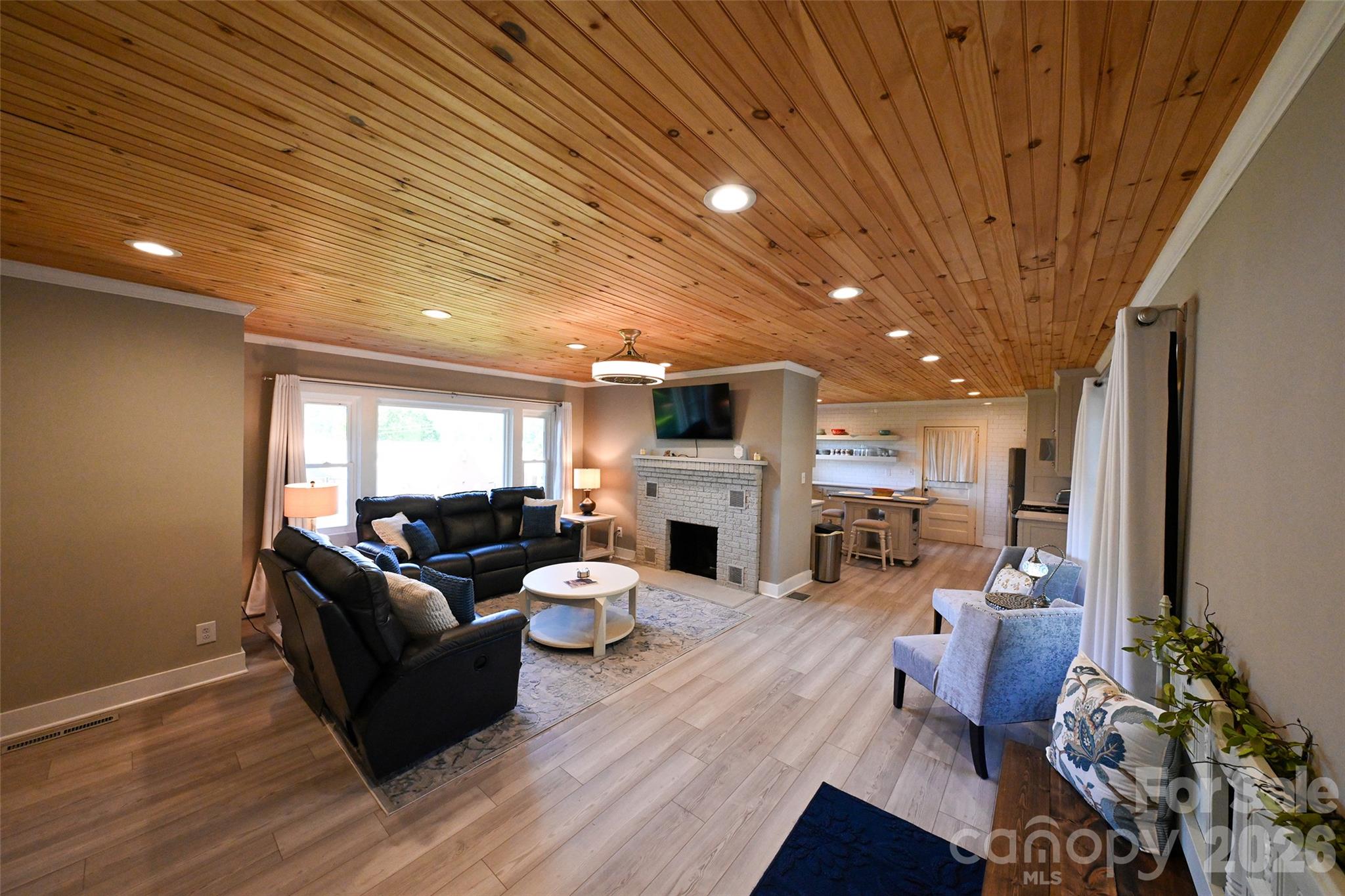 390 Sokassa Road Property Photo 14
